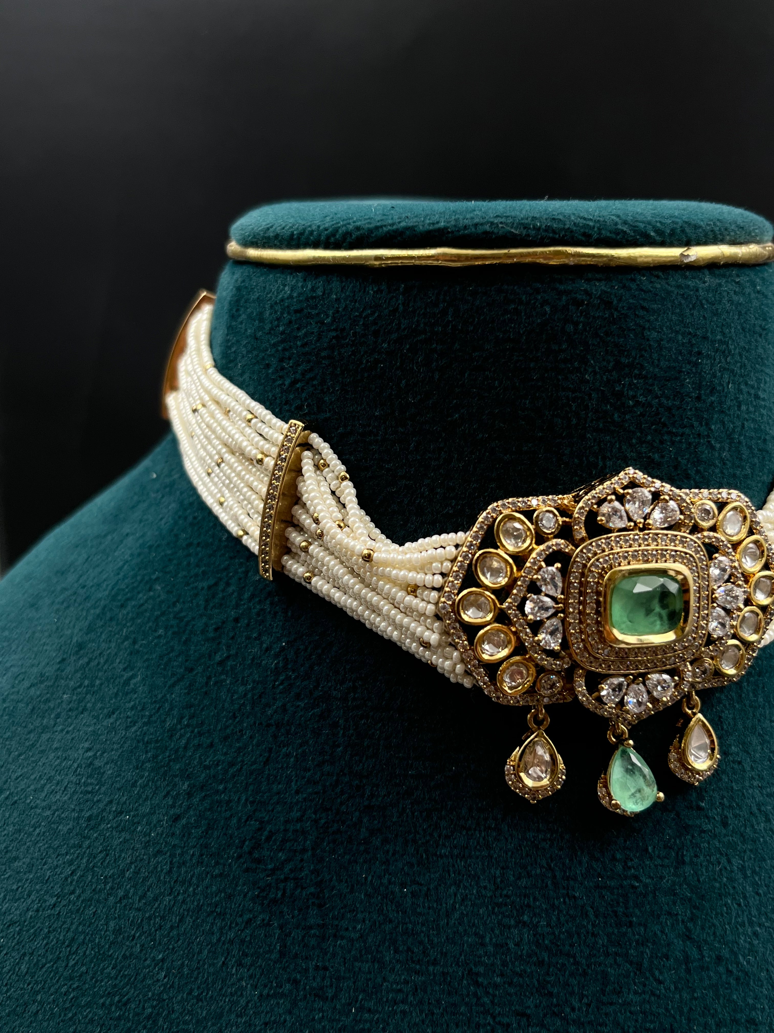 PEHU NECKLACE