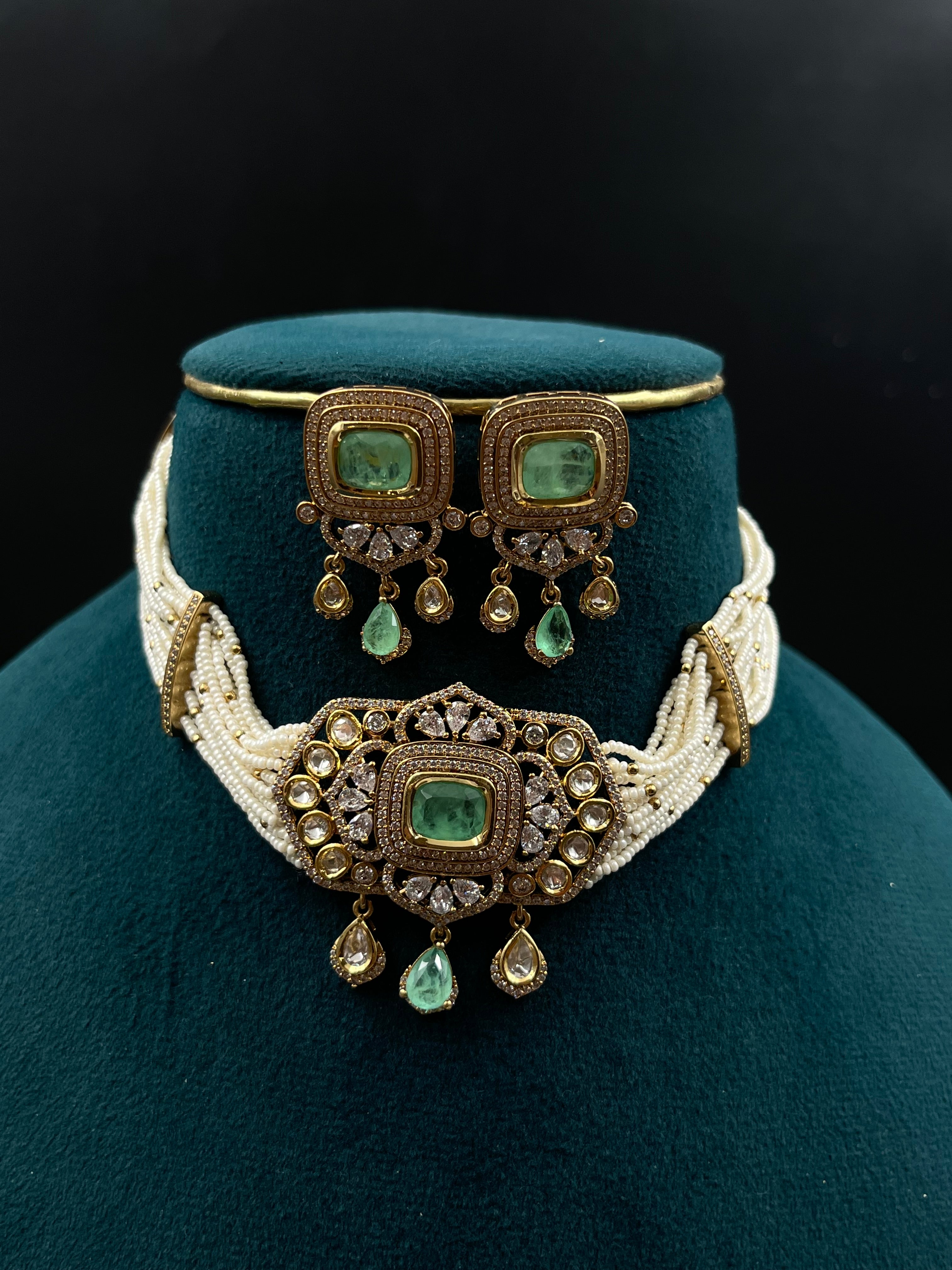 PEHU NECKLACE
