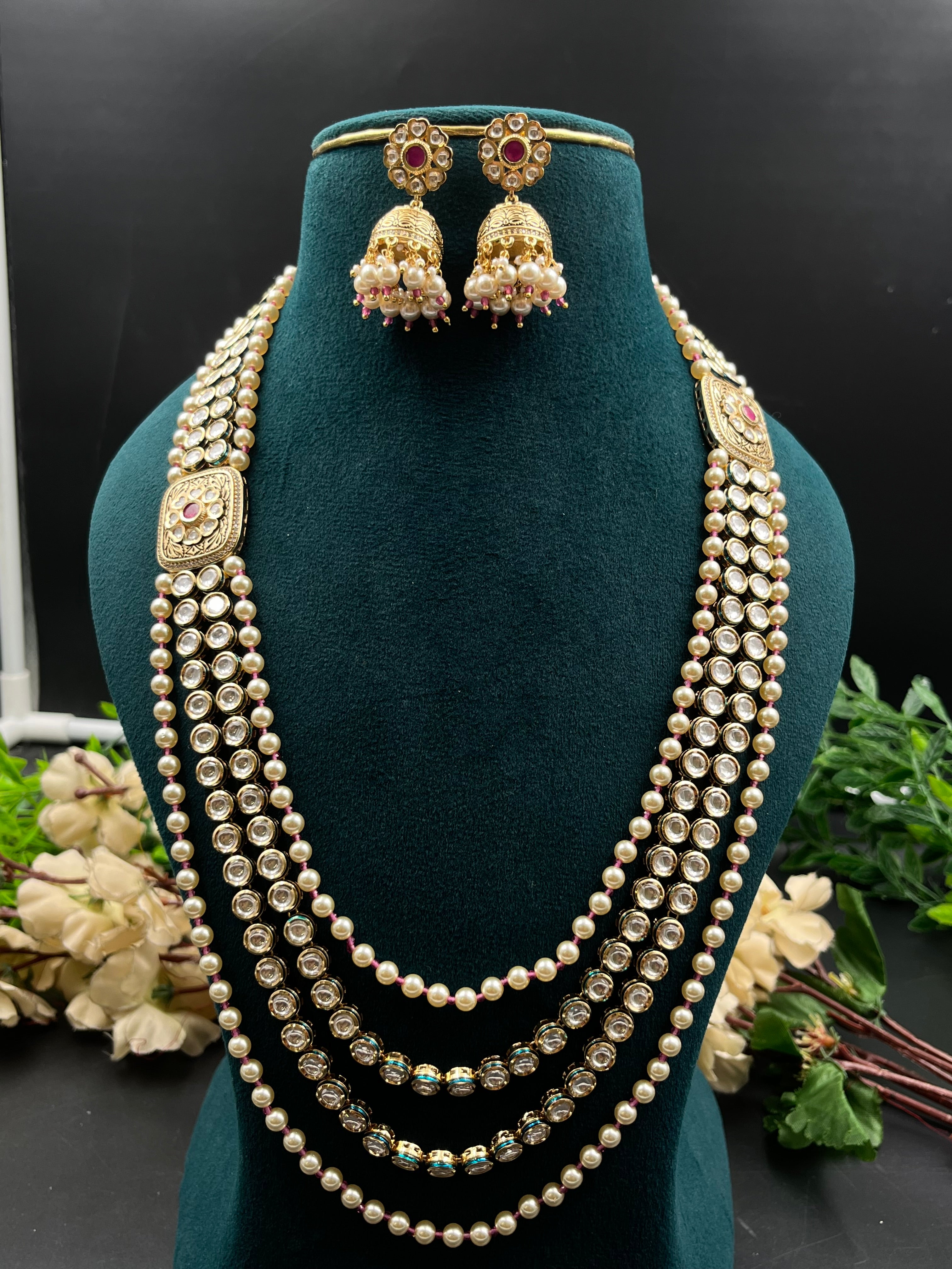 ISIKI NECKLACE