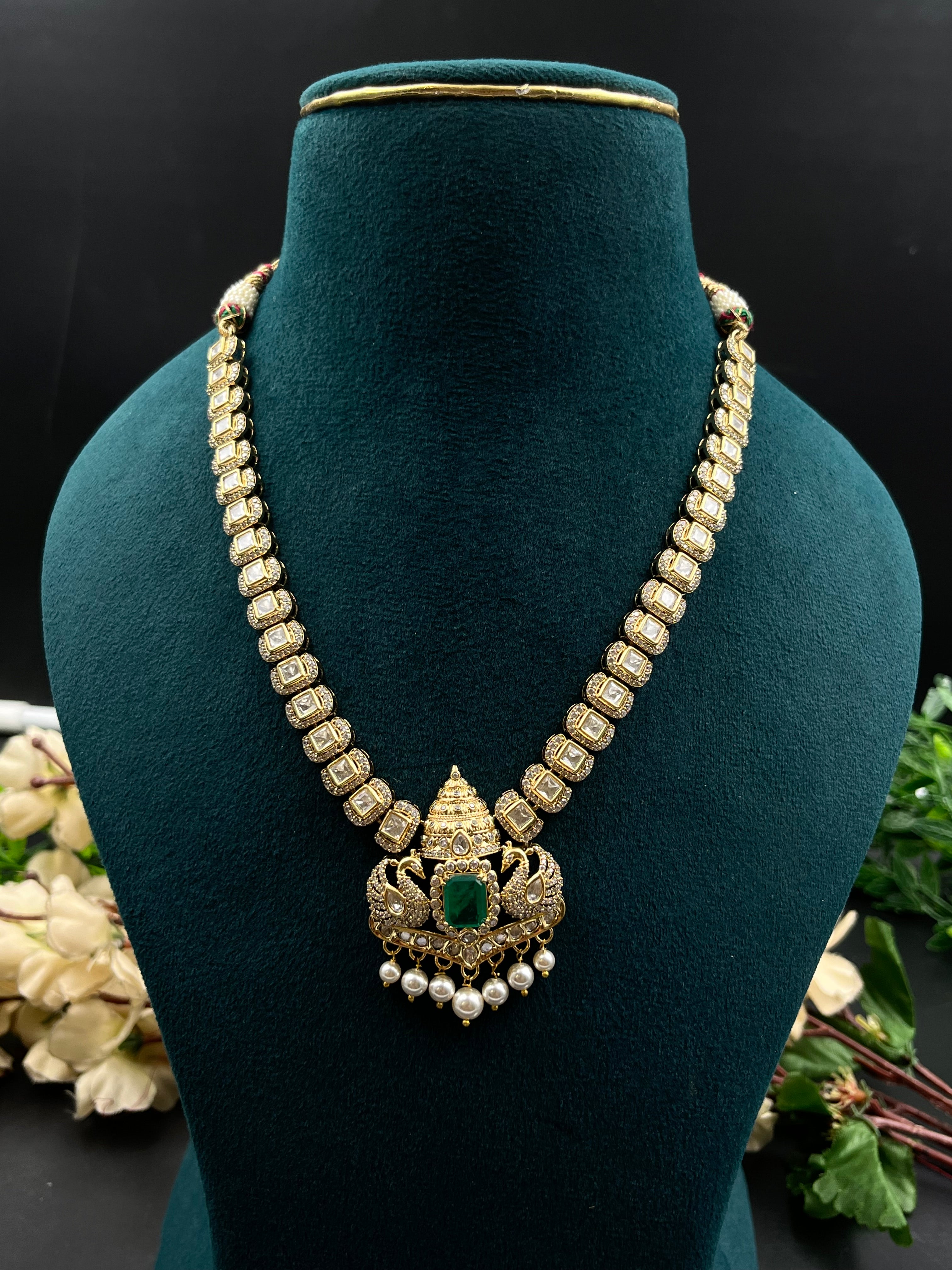 PRISHA NECKLACE