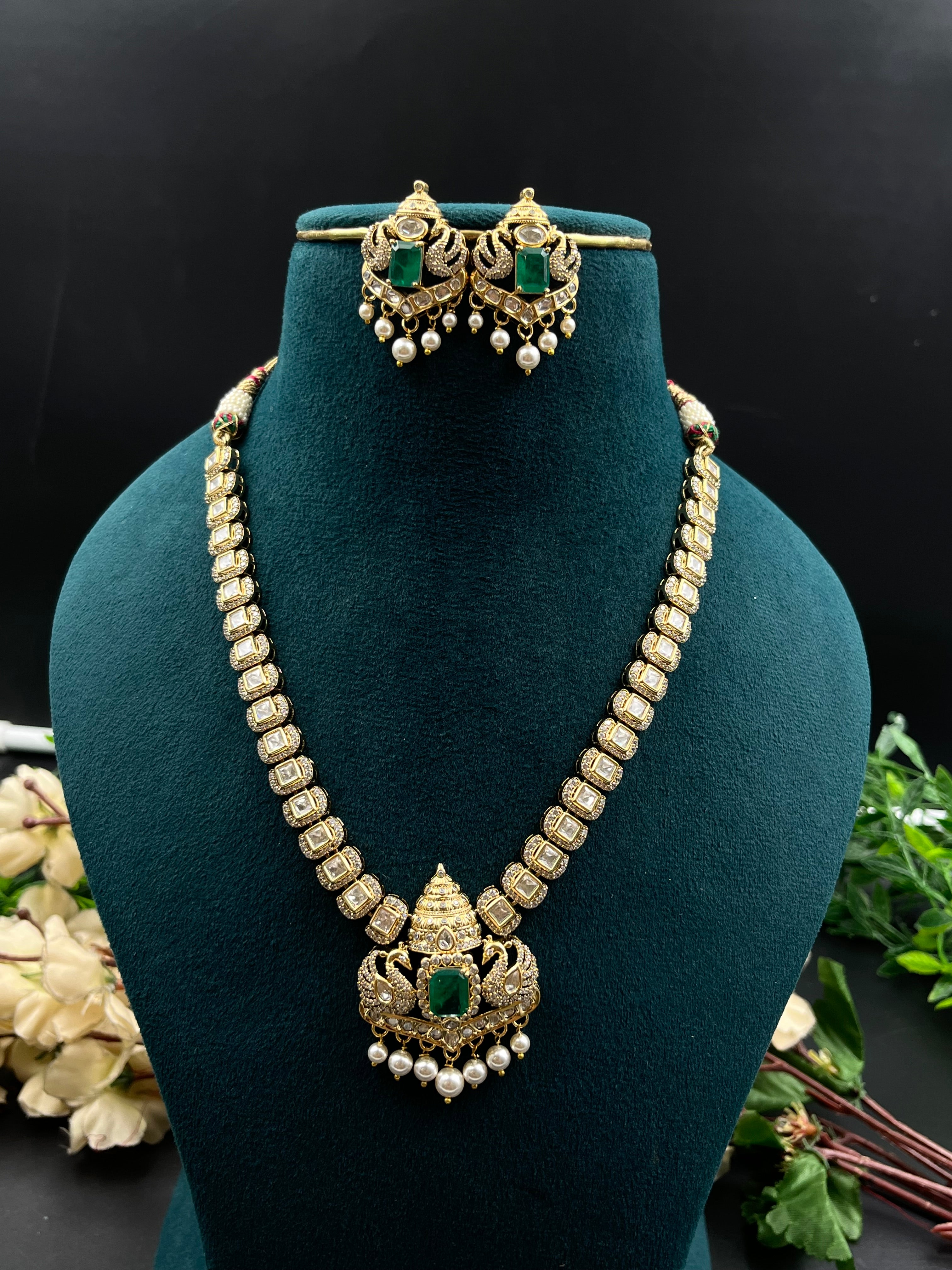 PRISHA NECKLACE