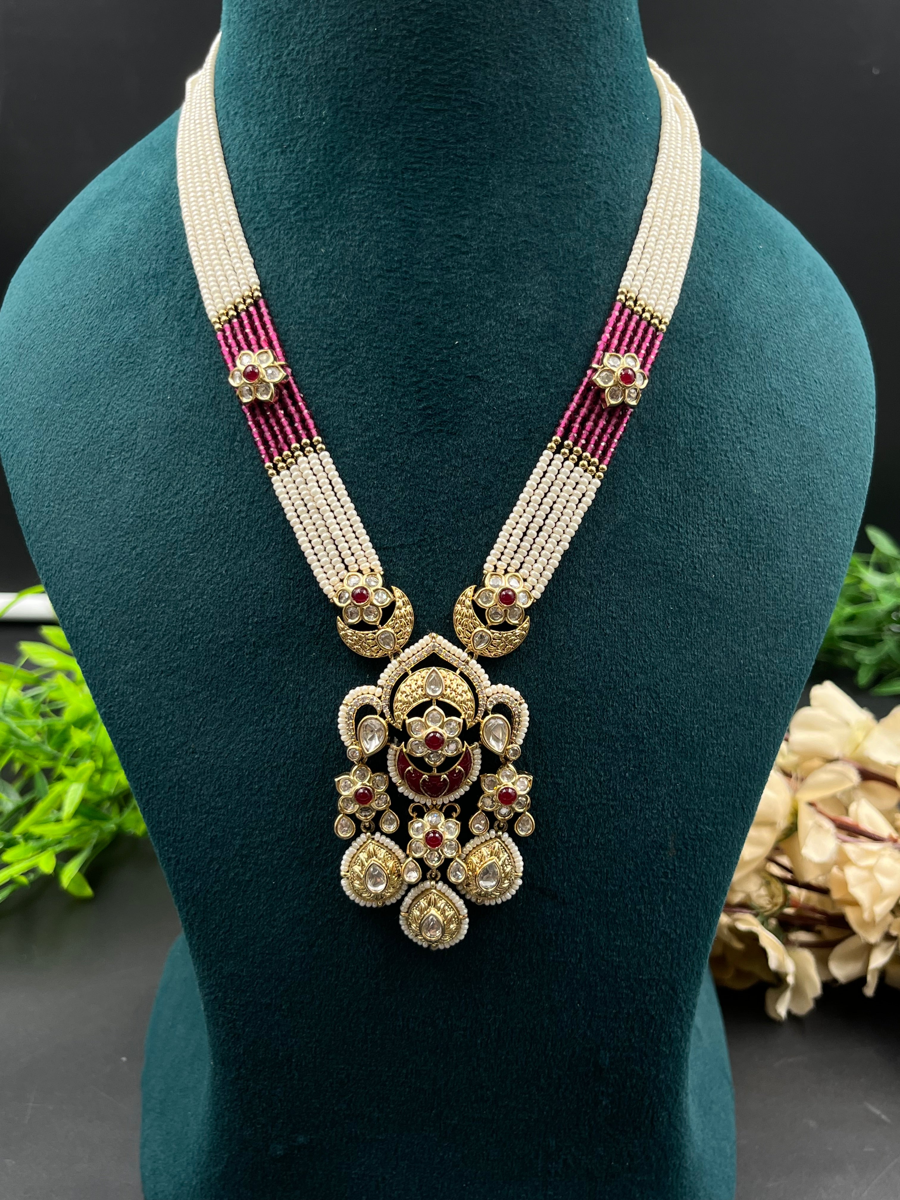 FIYA NECKLACE