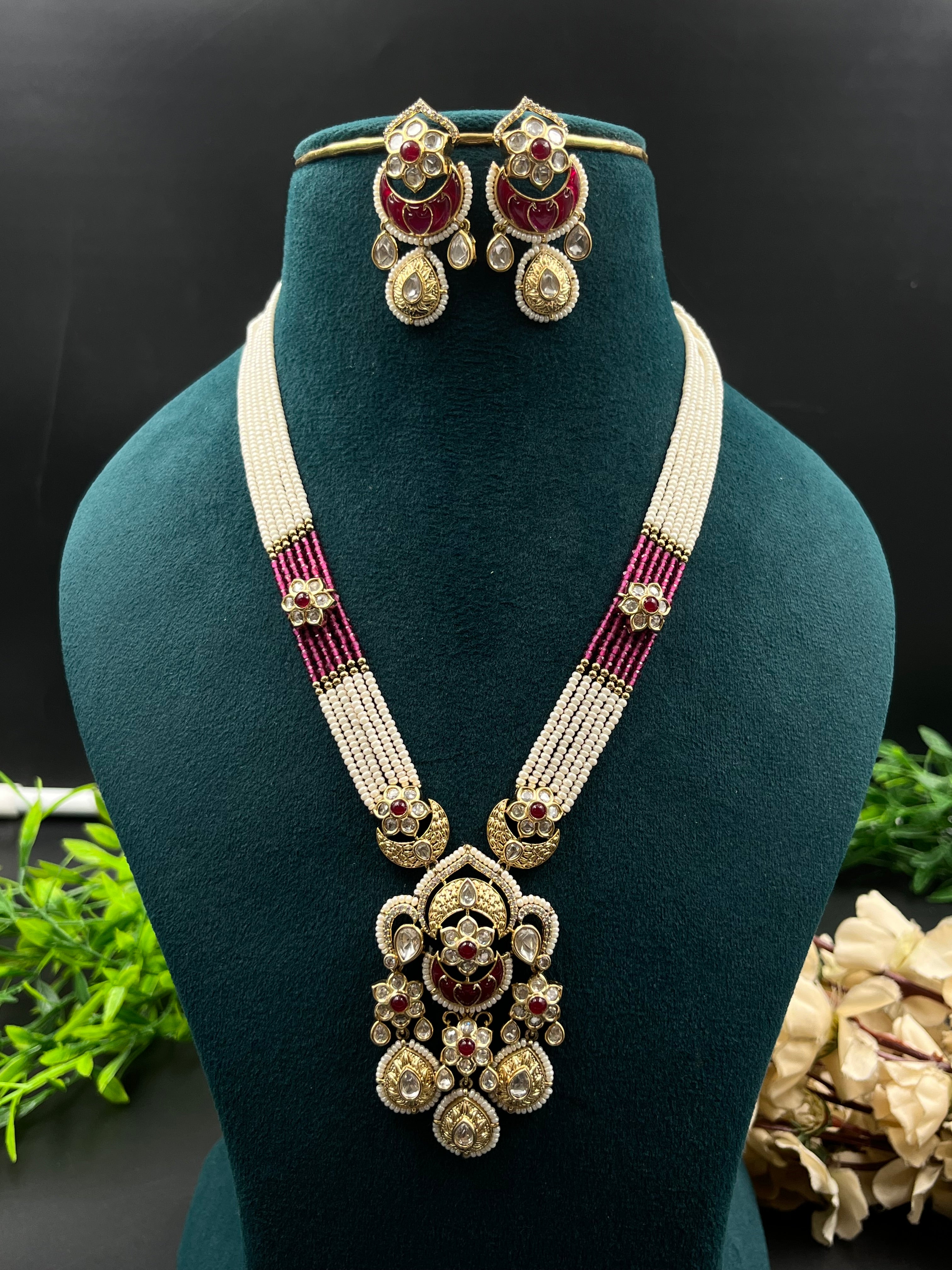FIYA NECKLACE