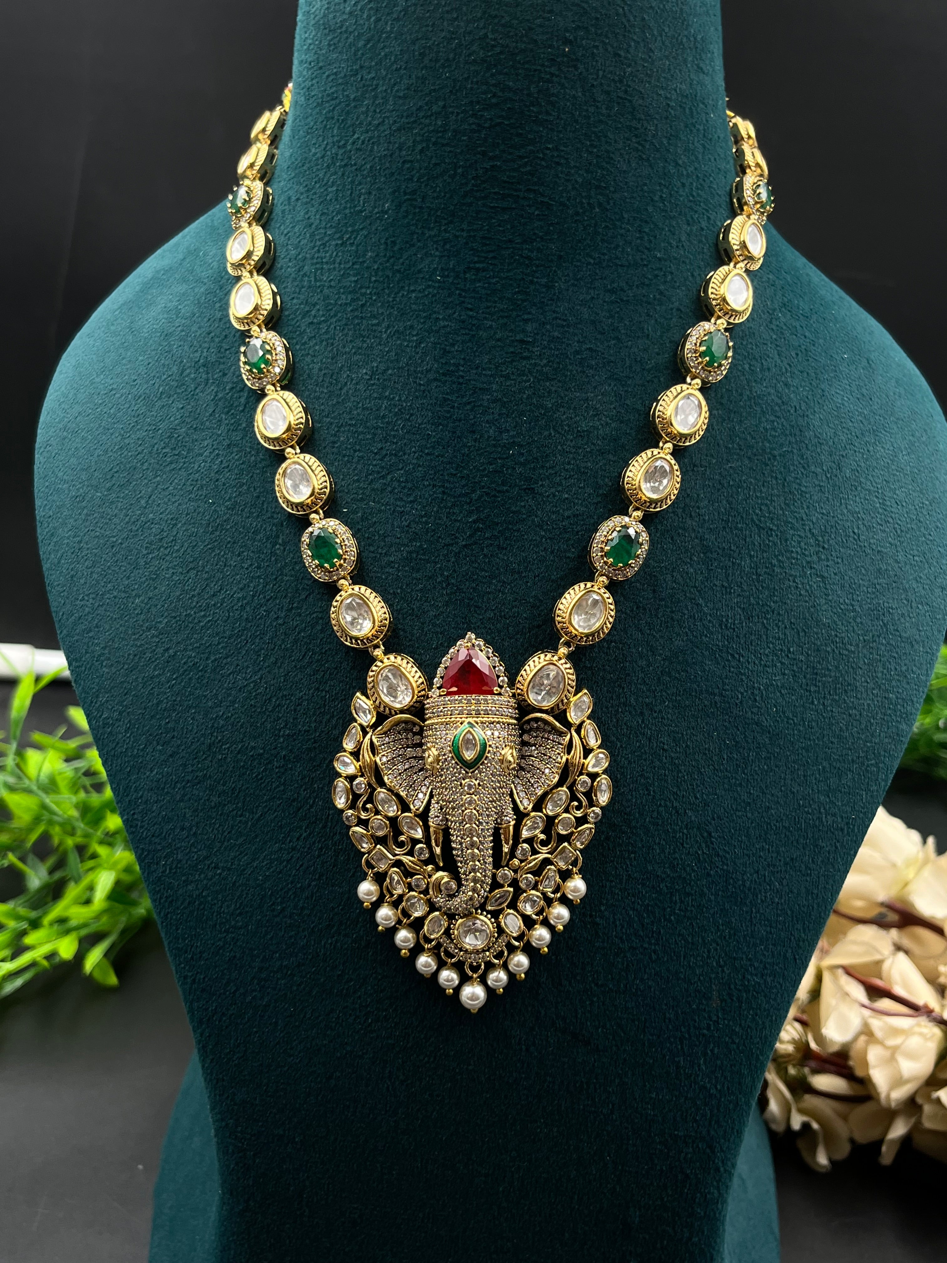 SHERYA NECKLACE