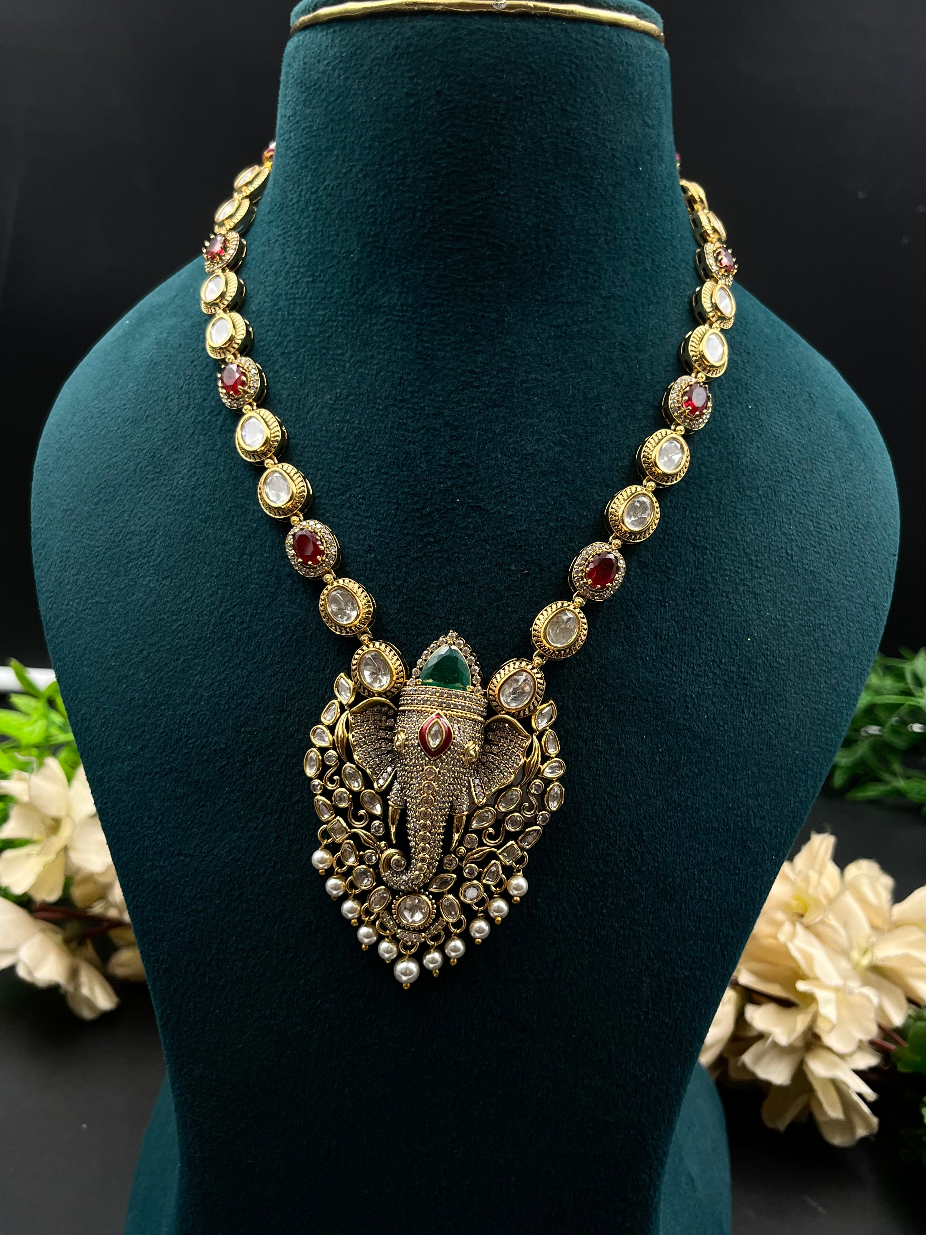 SHERYA NECKLACE