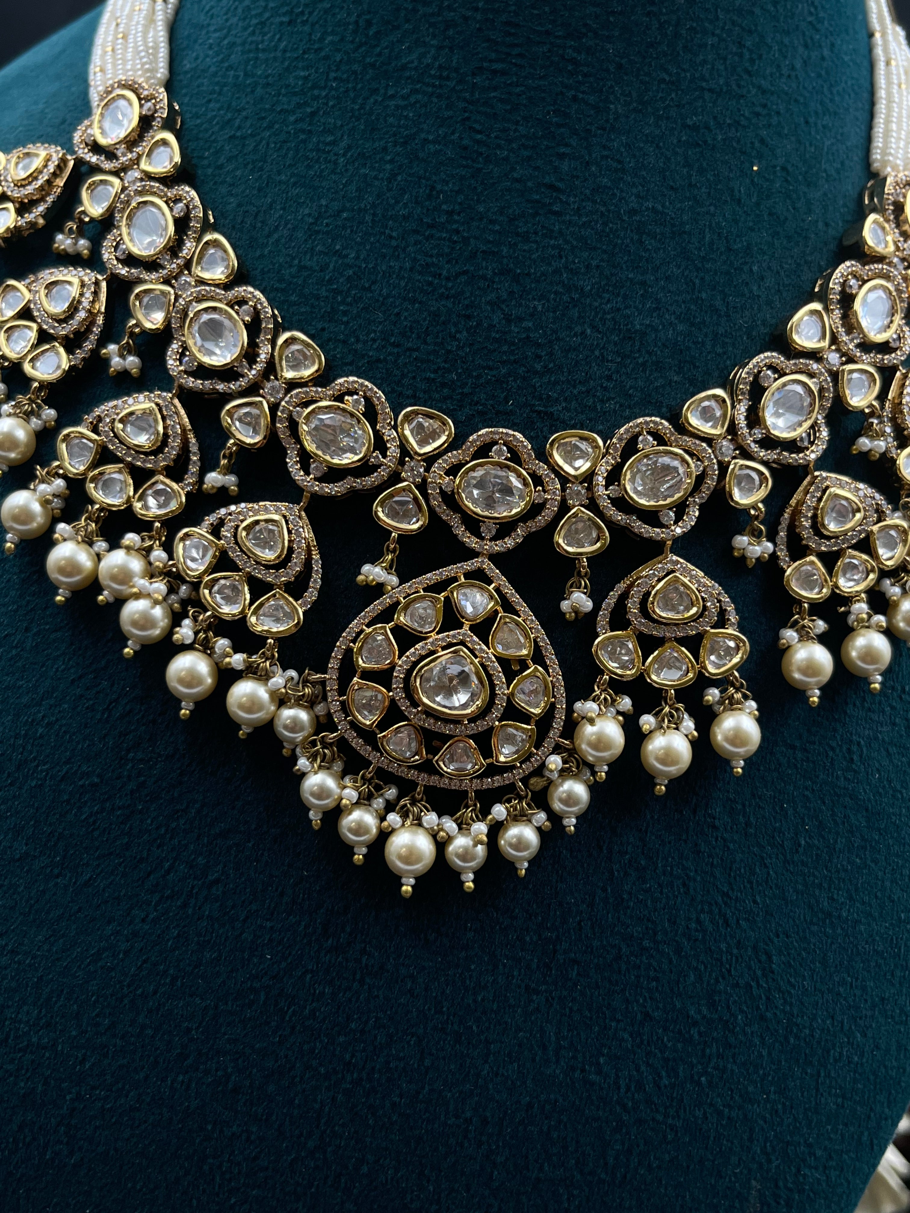 ROHANI NECKLACE