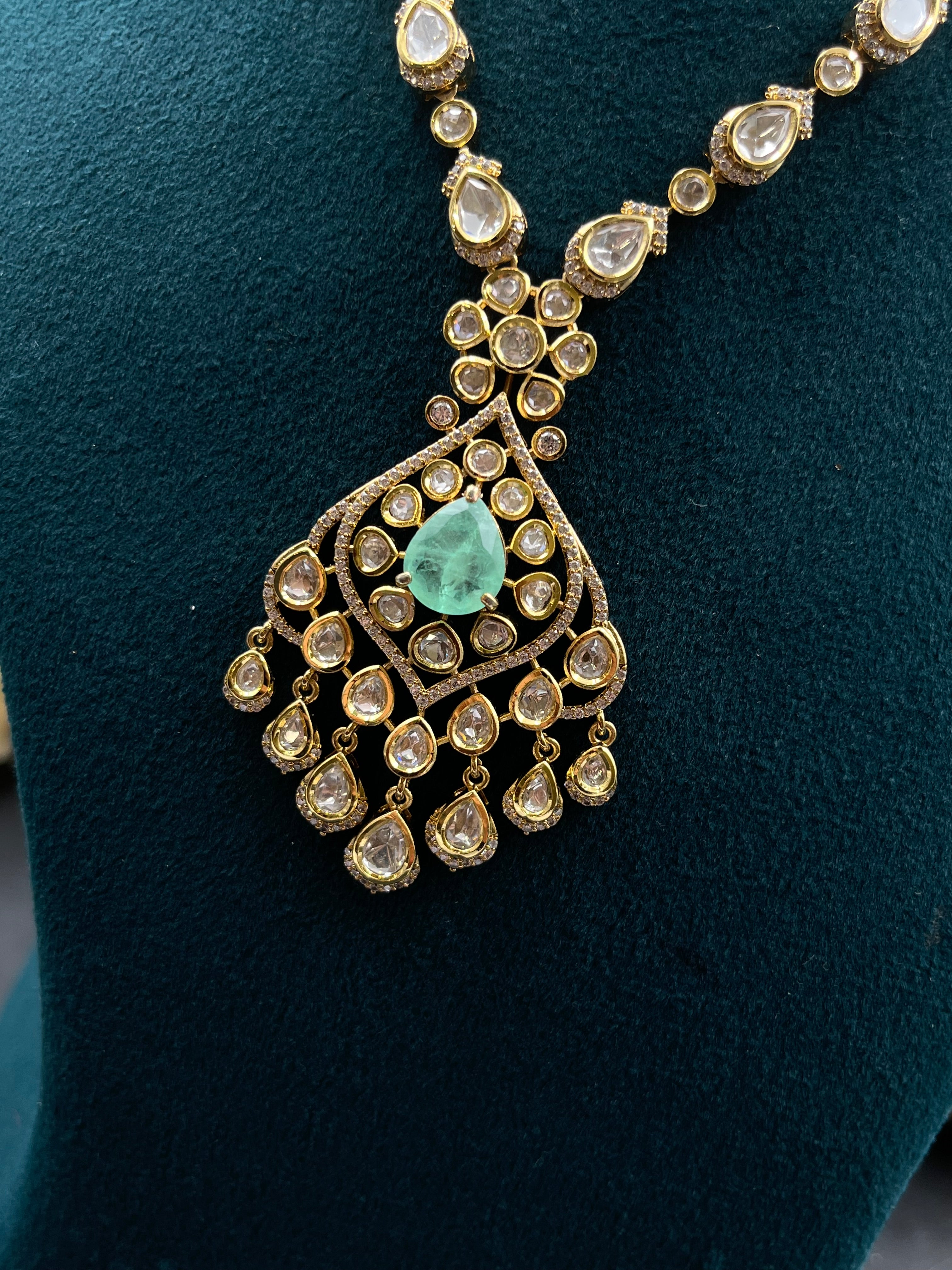 UMA NECKLACE