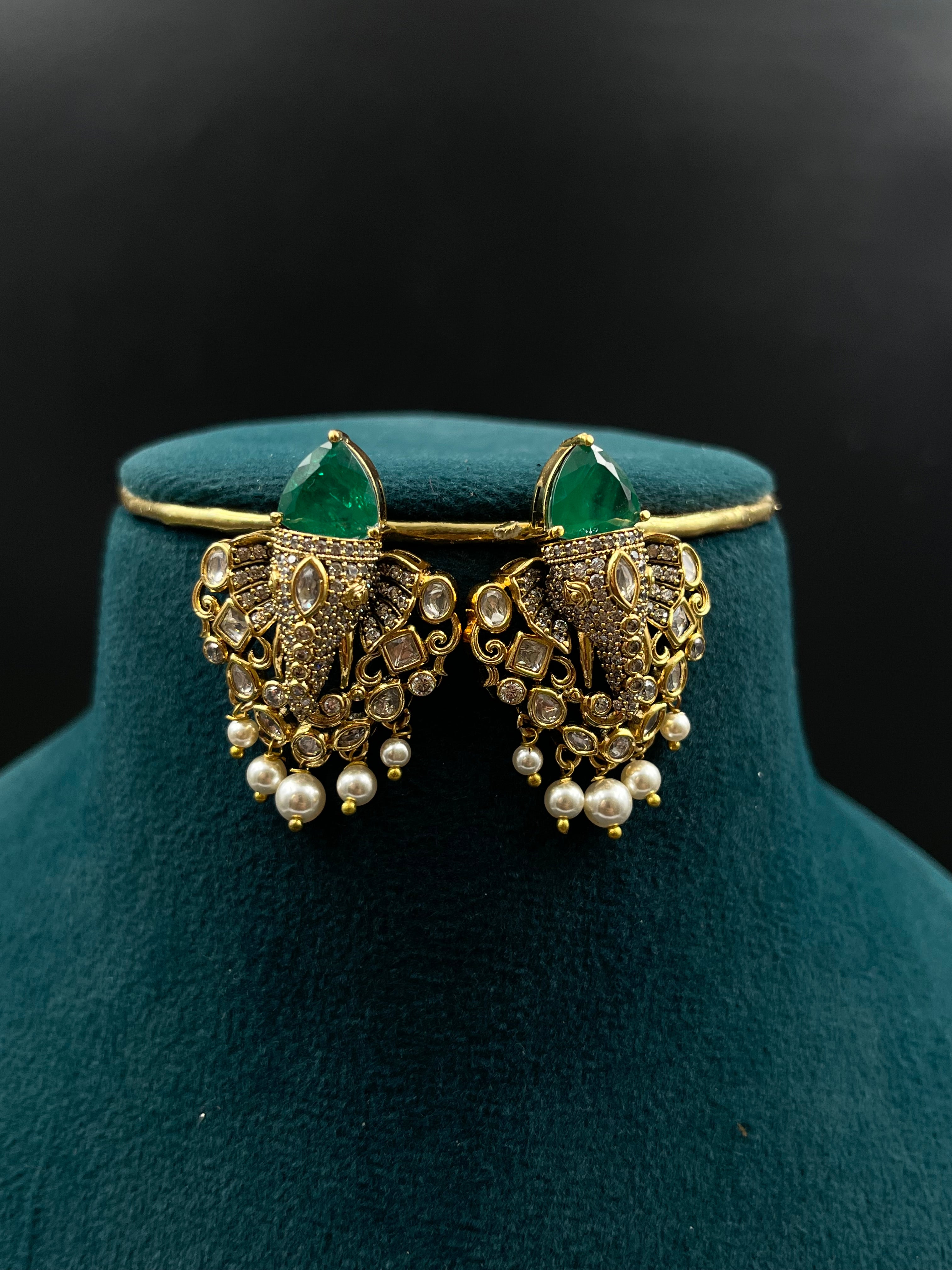 SHERYA NECKLACE