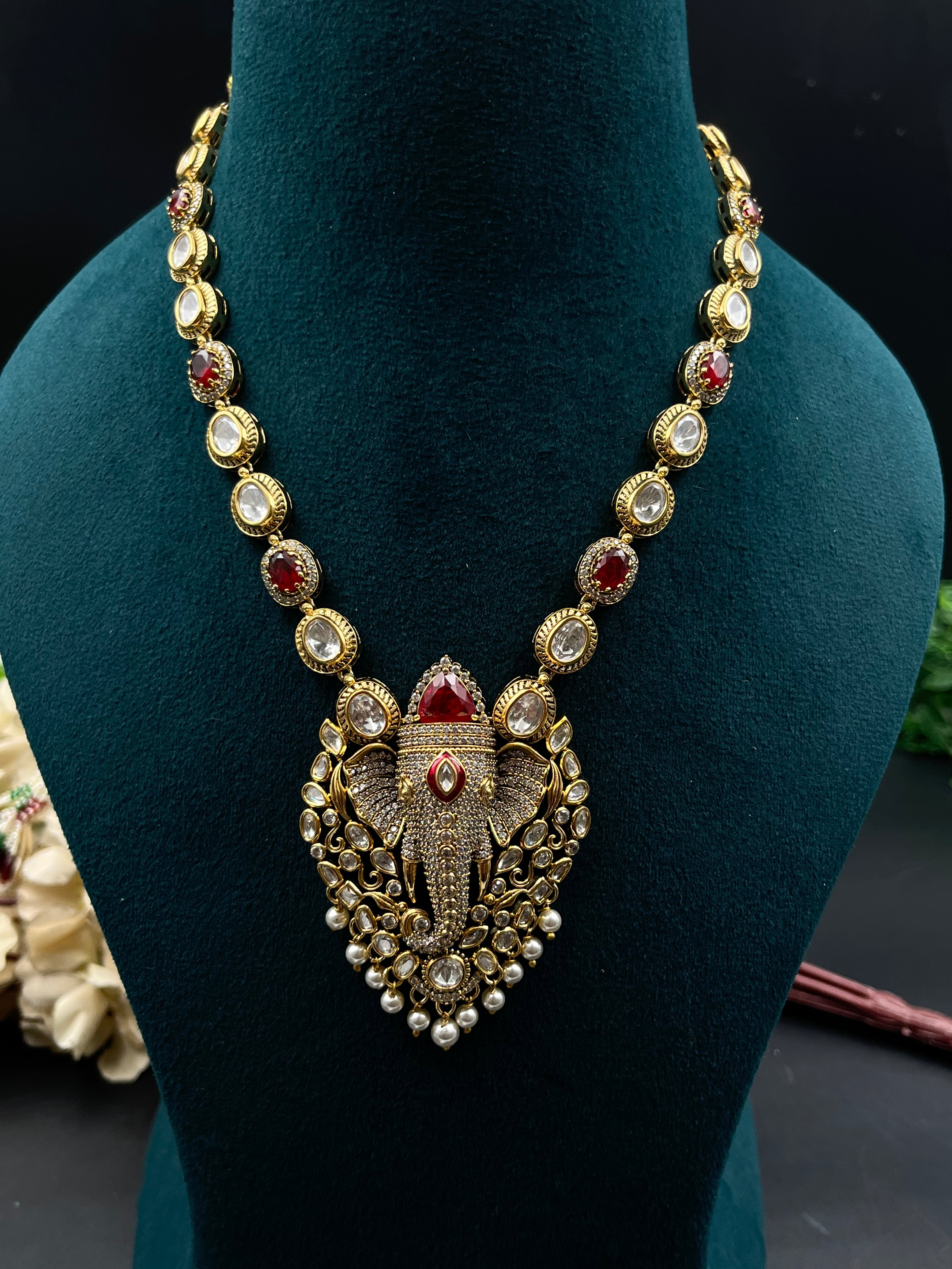 SHERYA NECKLACE