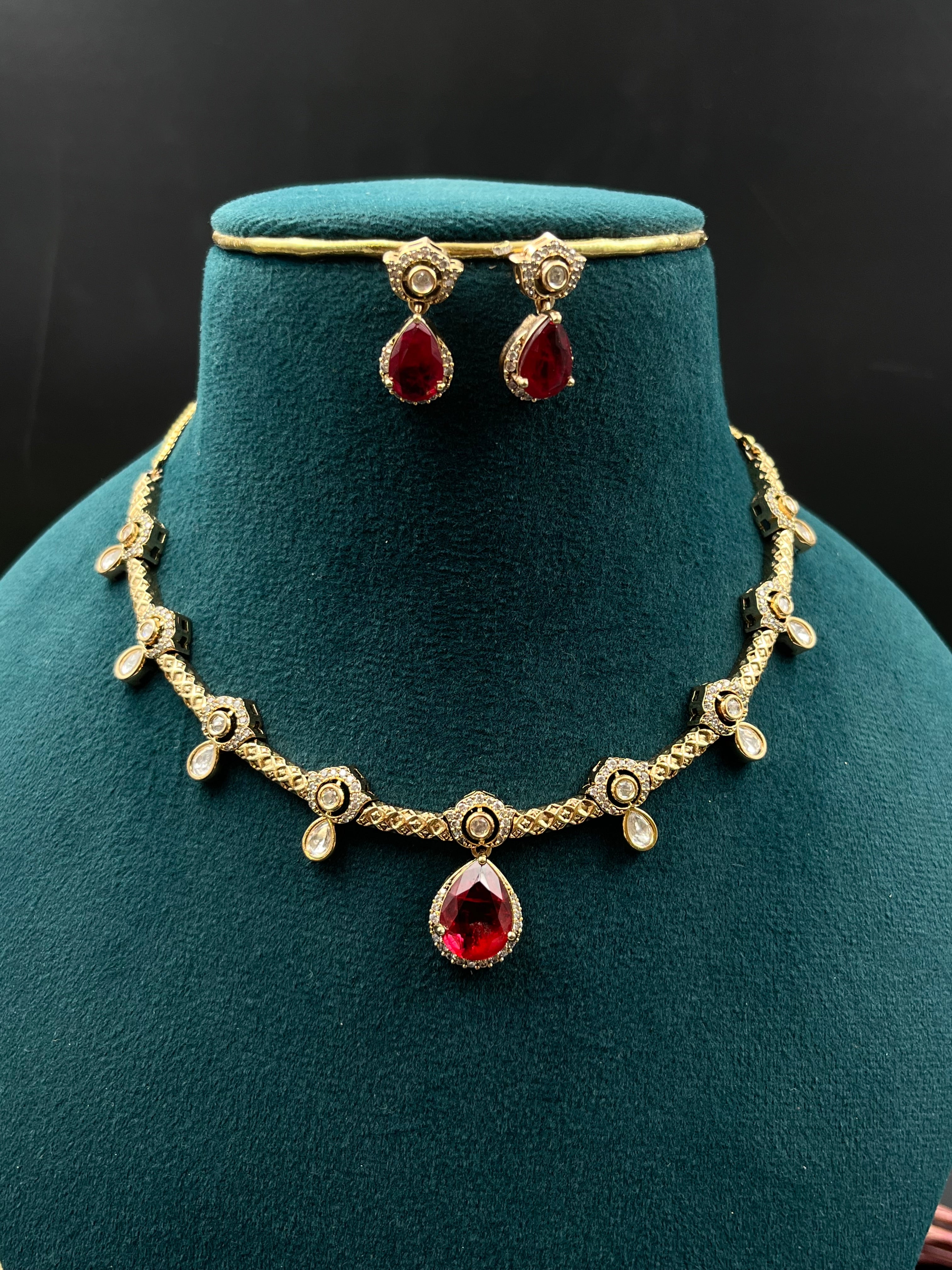 TESHU NECKLACE