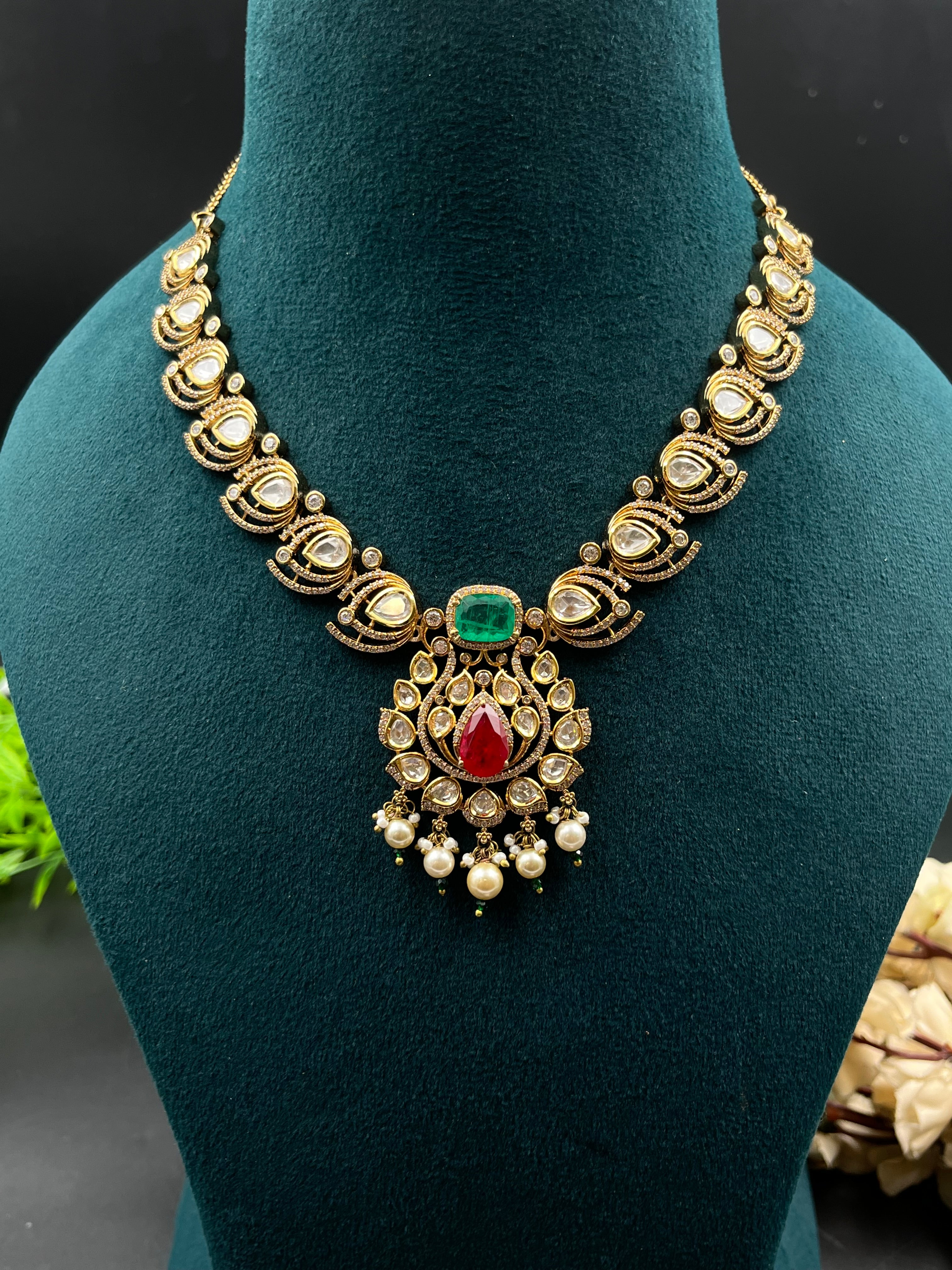 KASHNA  NECKLACE