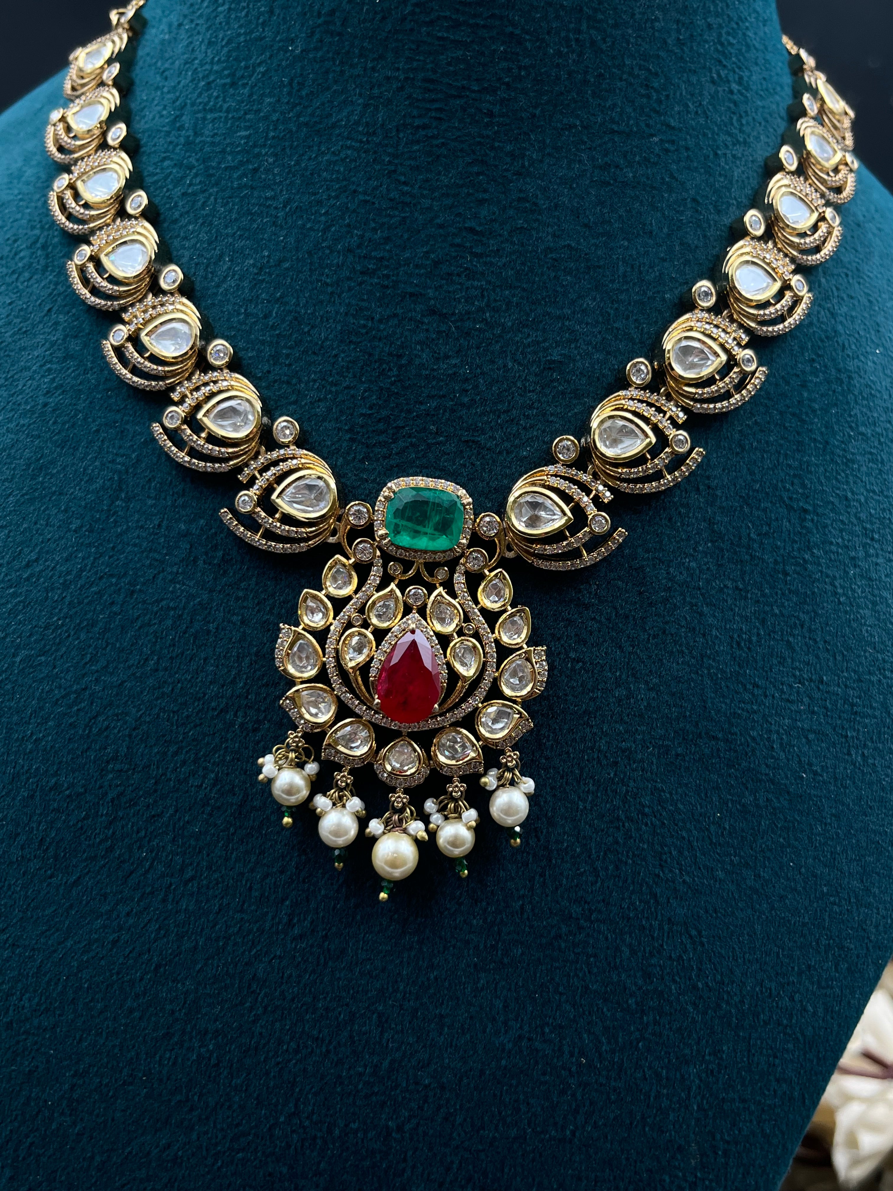 KASHNA  NECKLACE