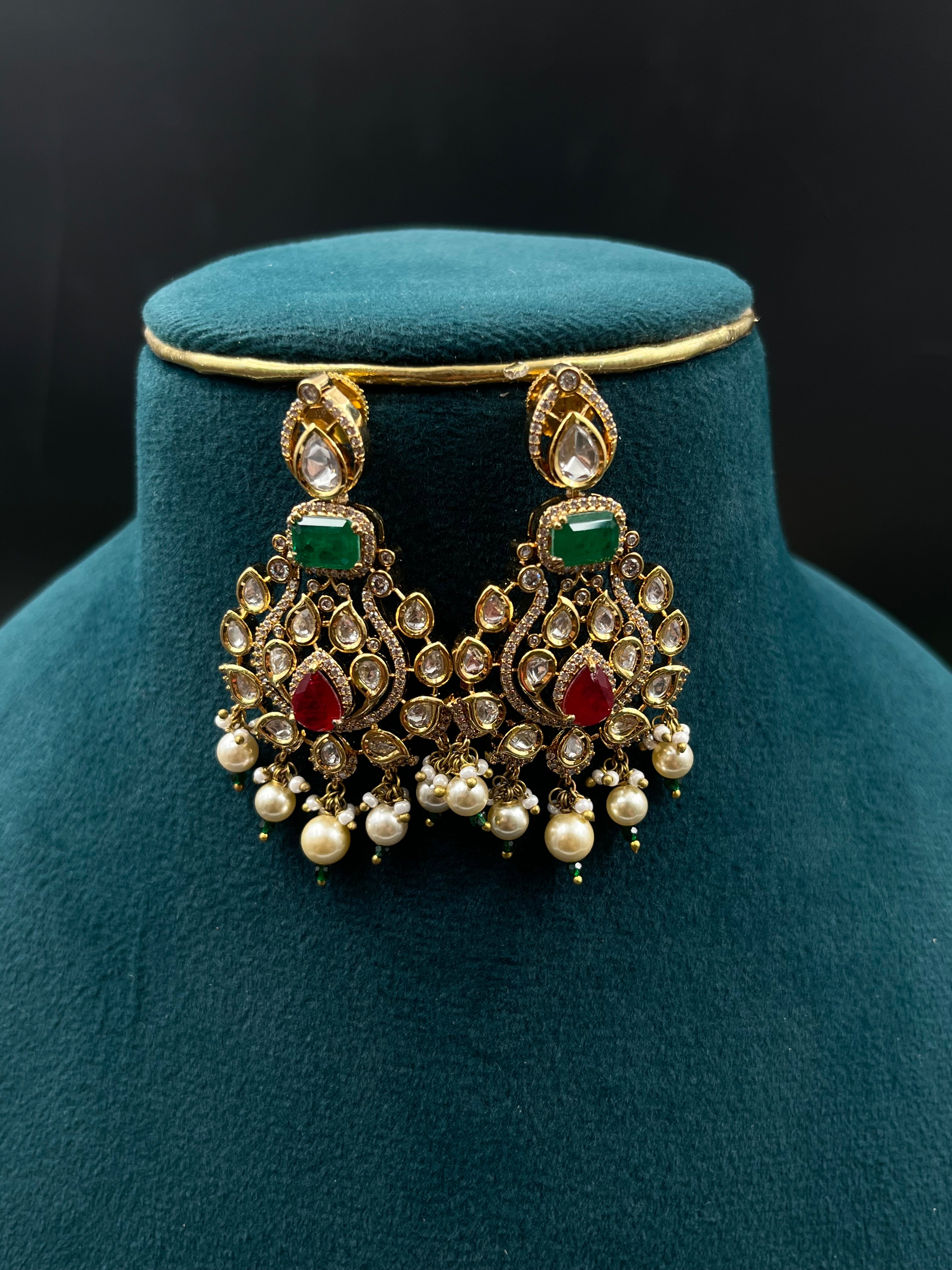 KASHNA  NECKLACE