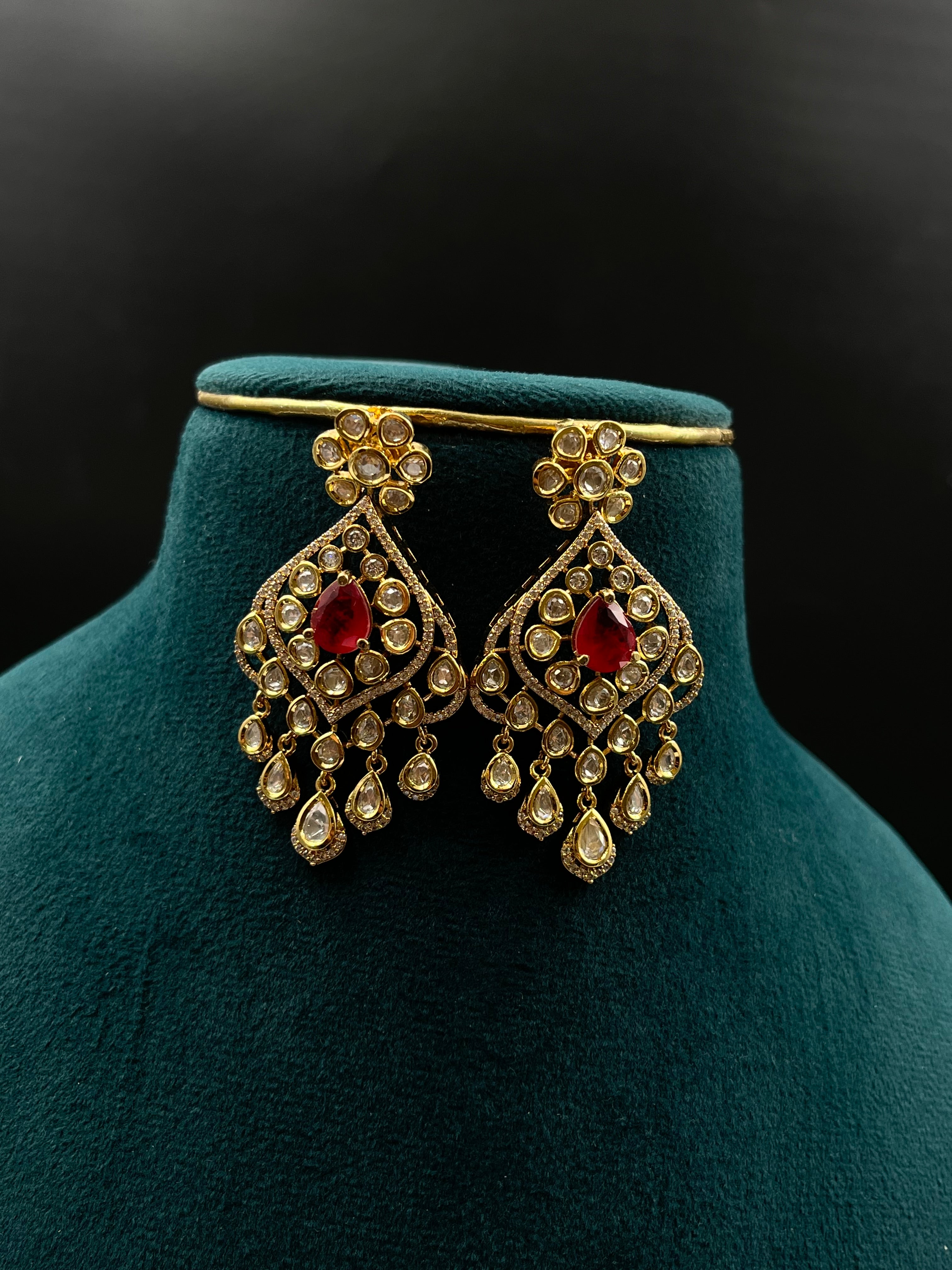 UMA NECKLACE