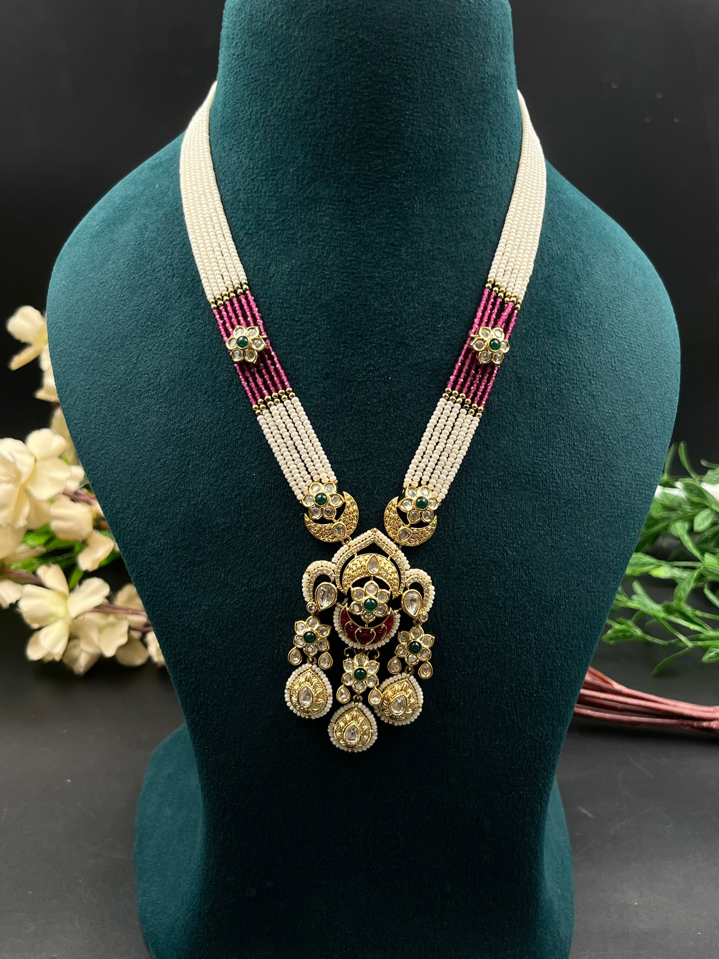 FIYA NECKLACE