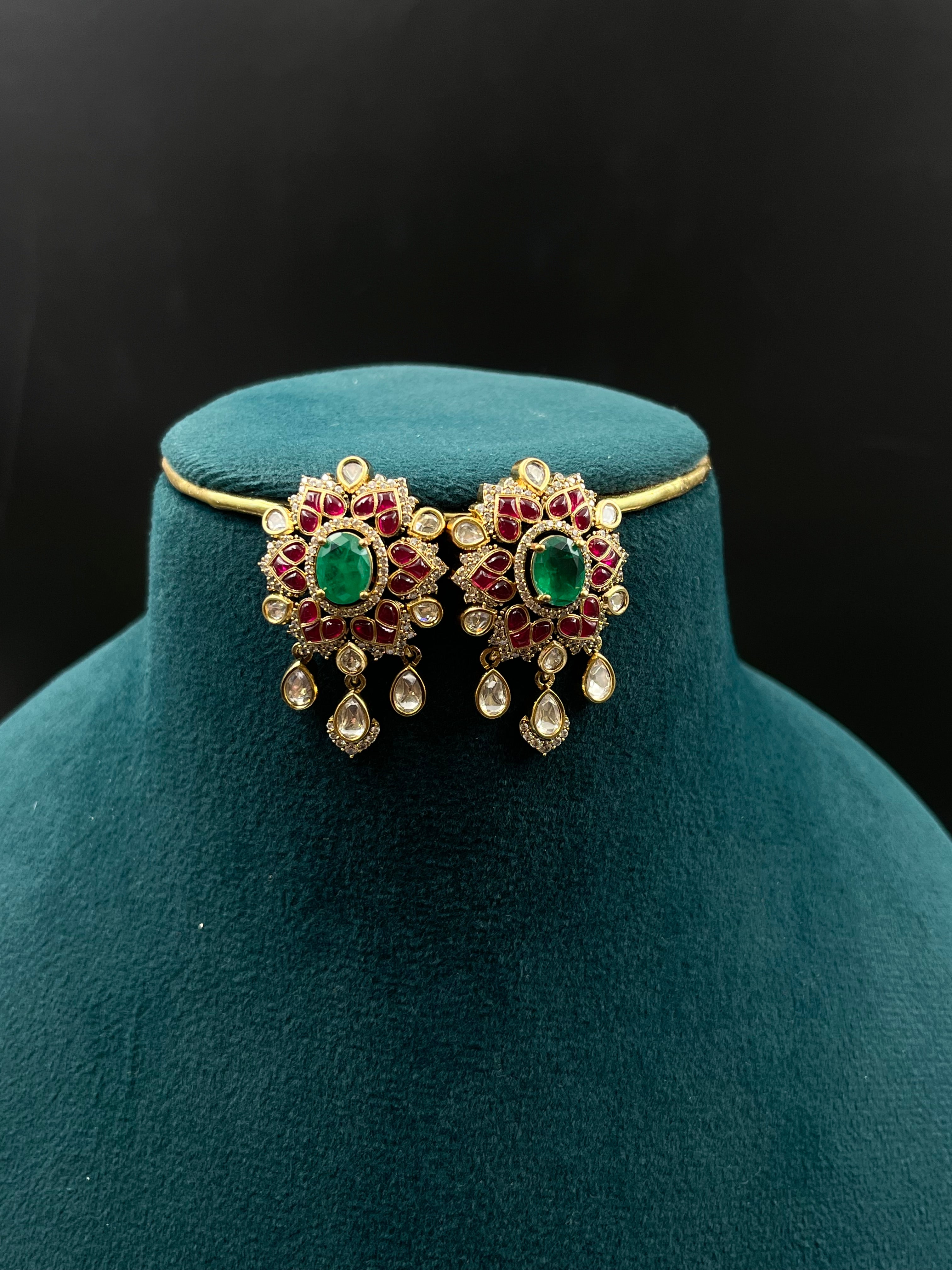 TINYA NECKLACE