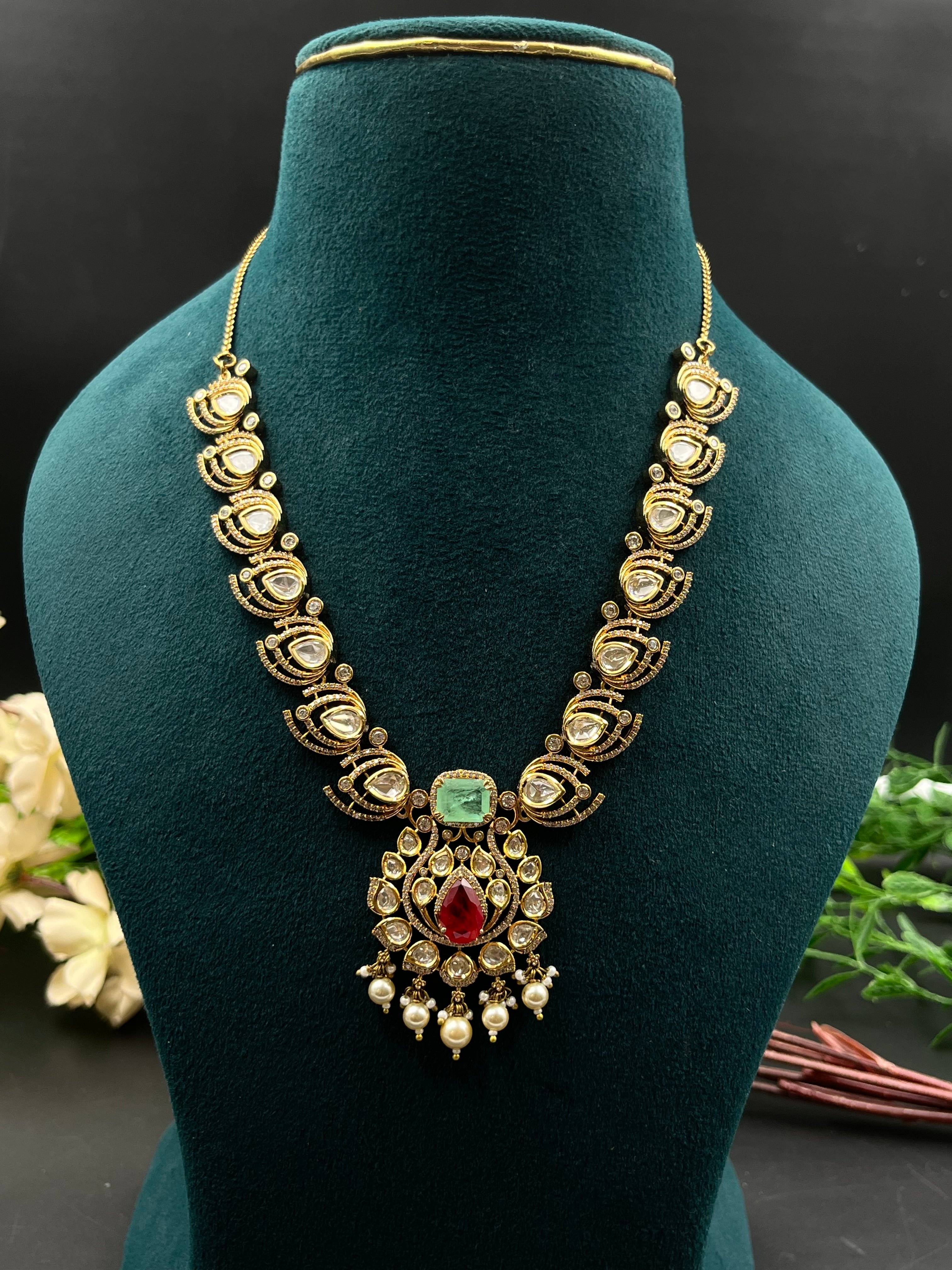 KASHNA  NECKLACE