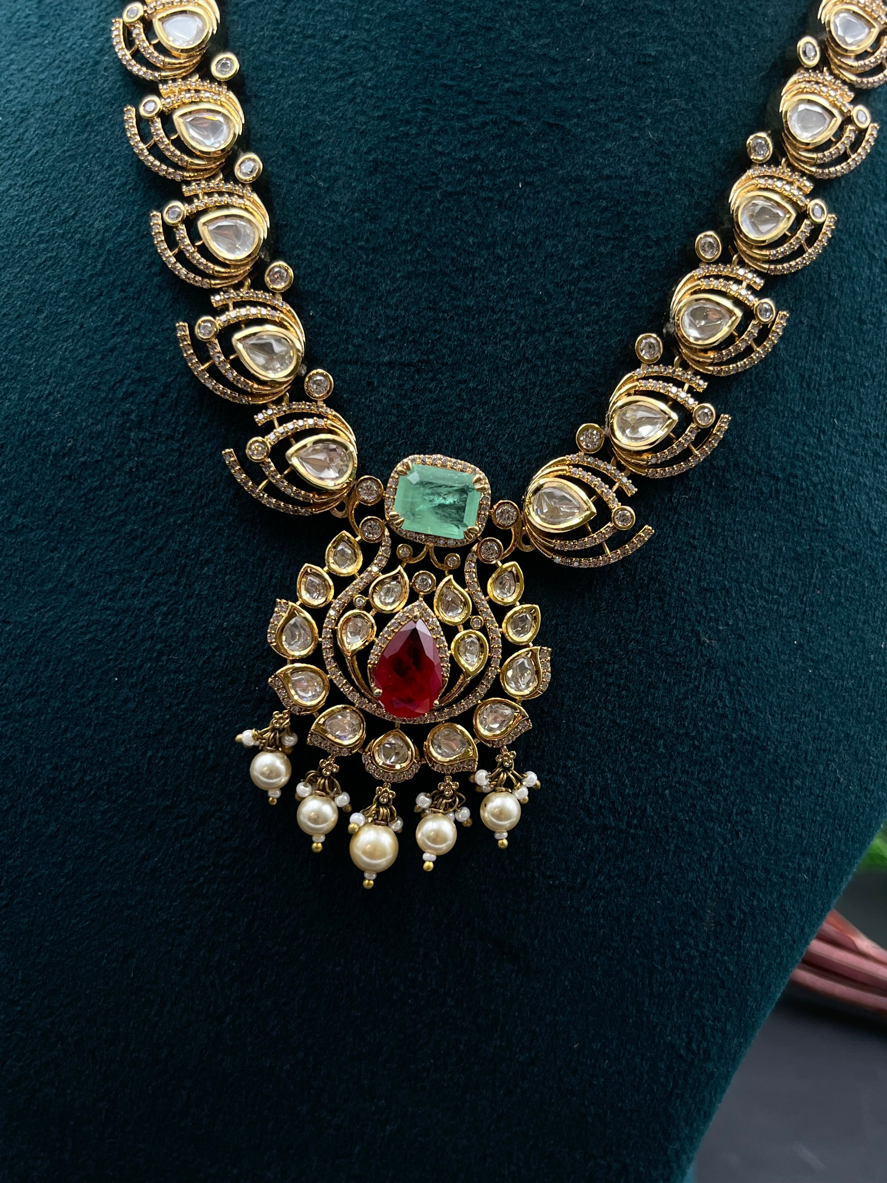 KASHNA  NECKLACE
