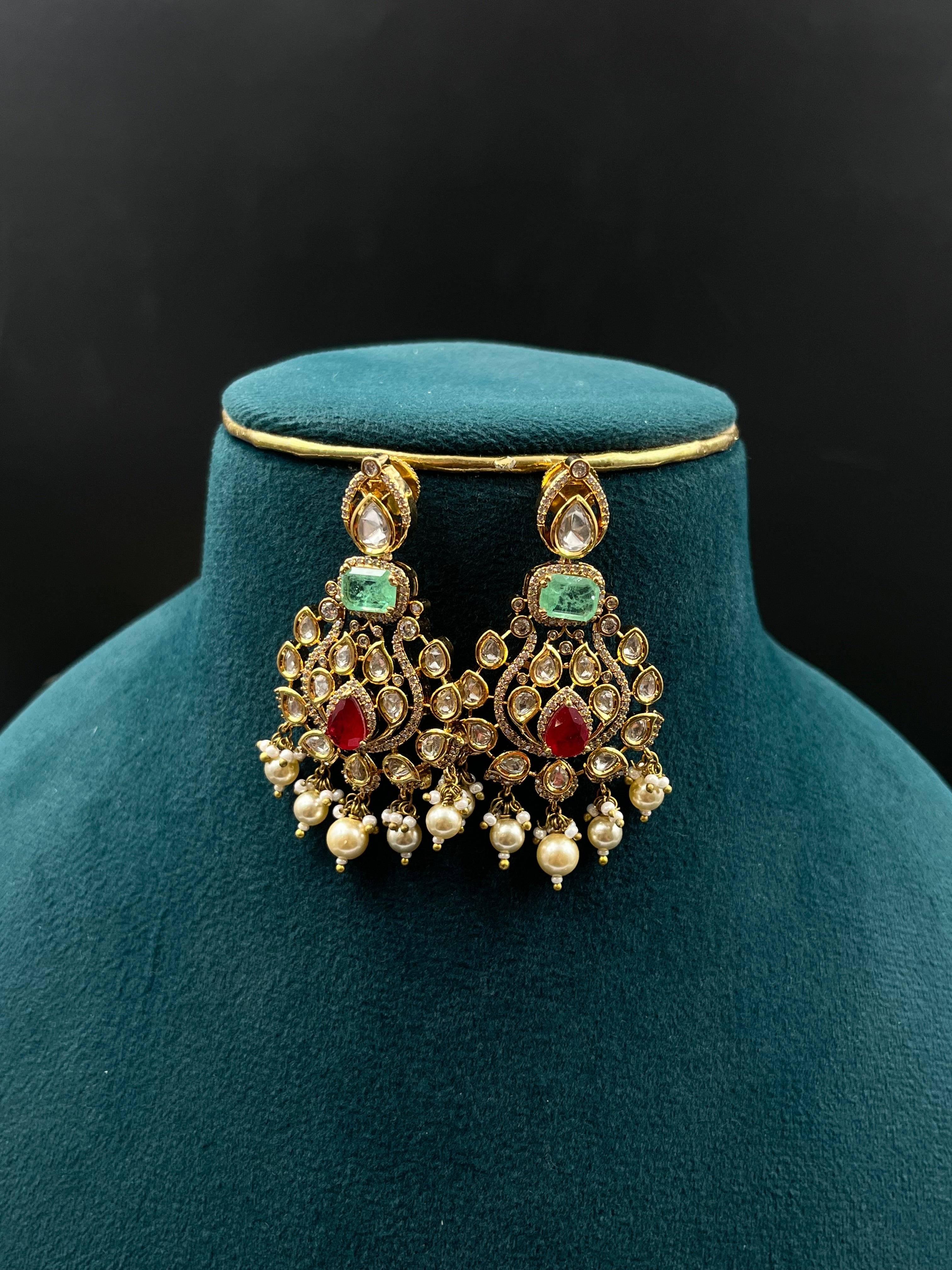 KASHNA  NECKLACE