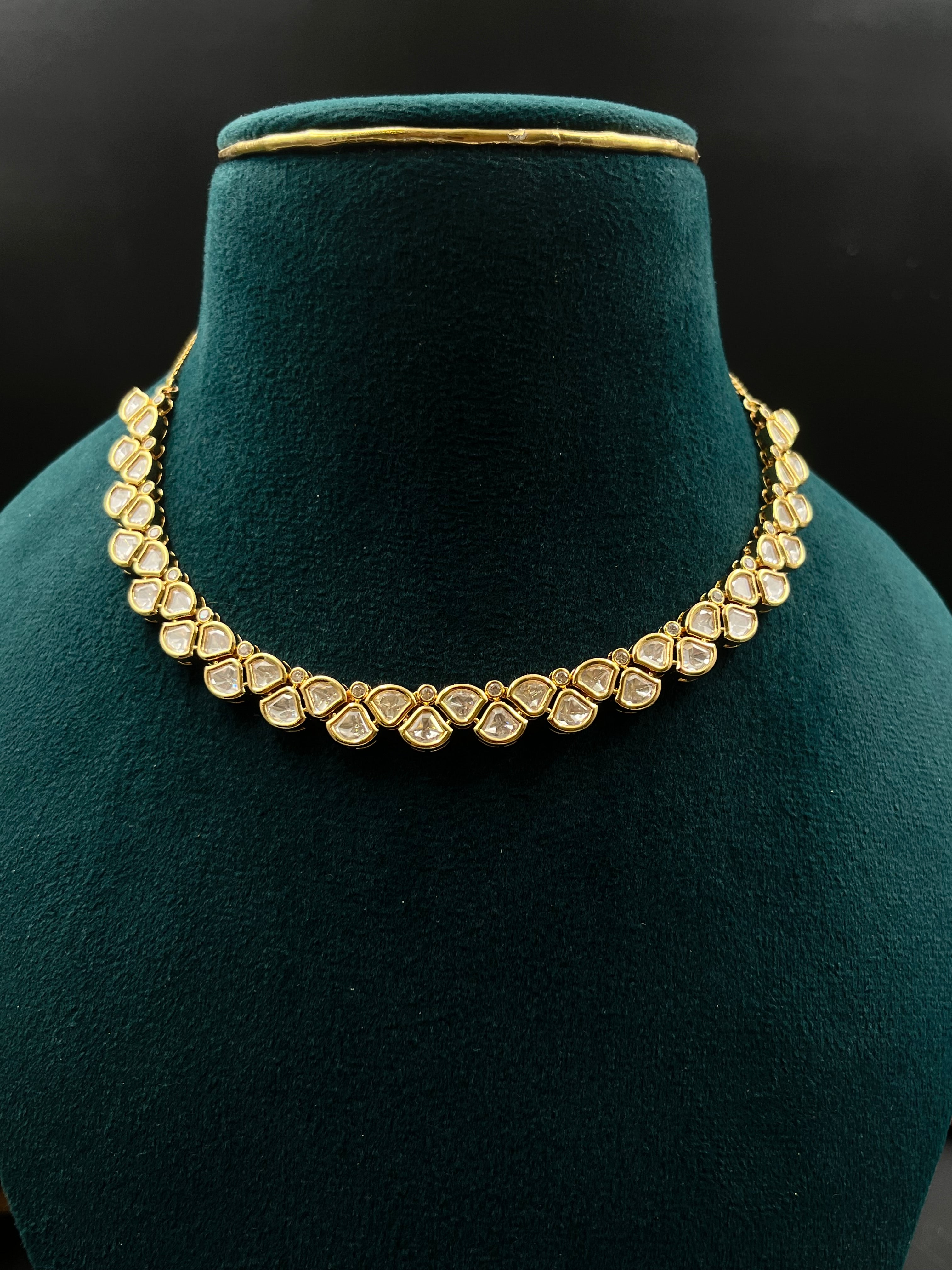 KAVISH NECKLACE