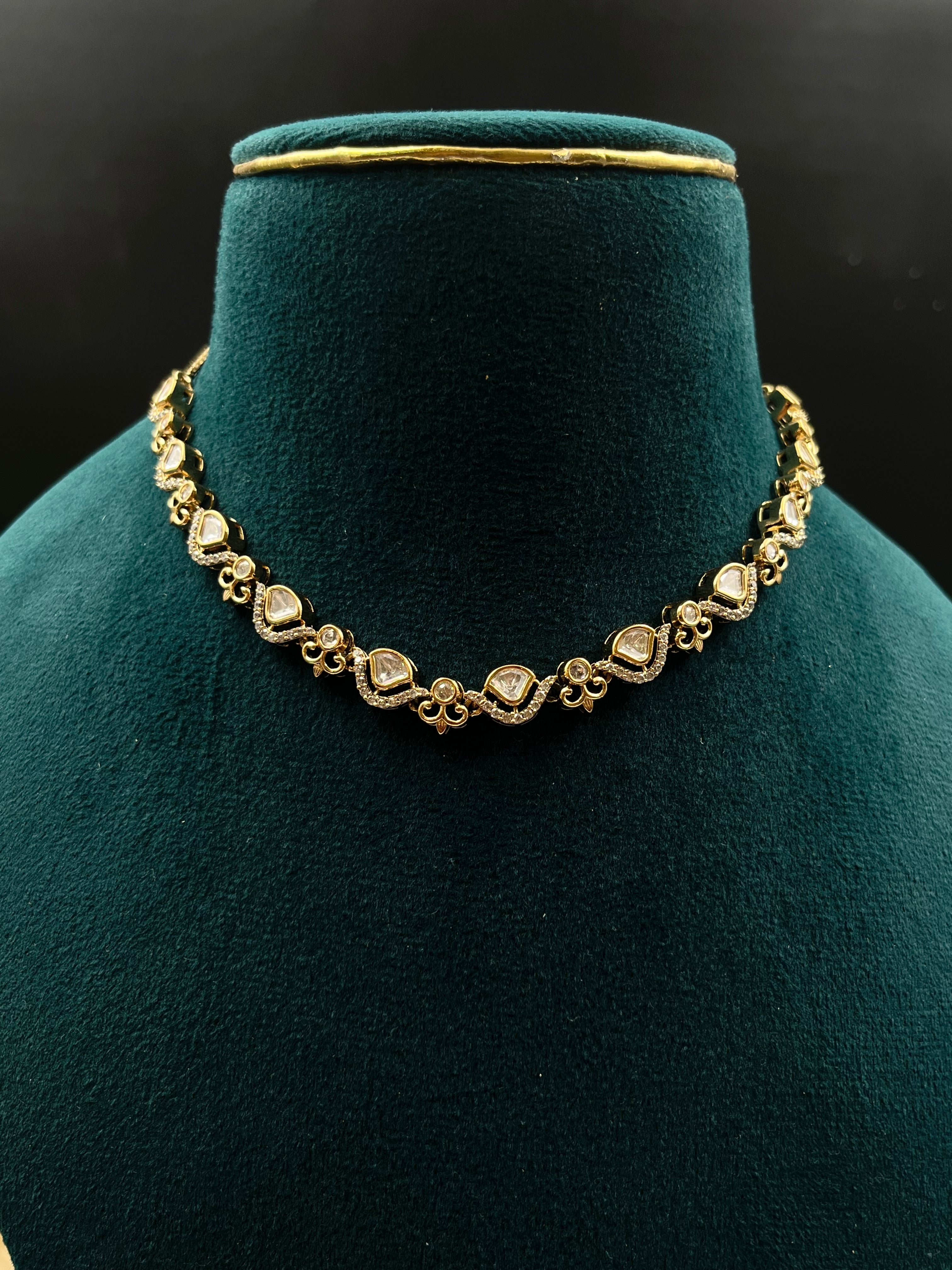 ANUSHKA NECKLACE