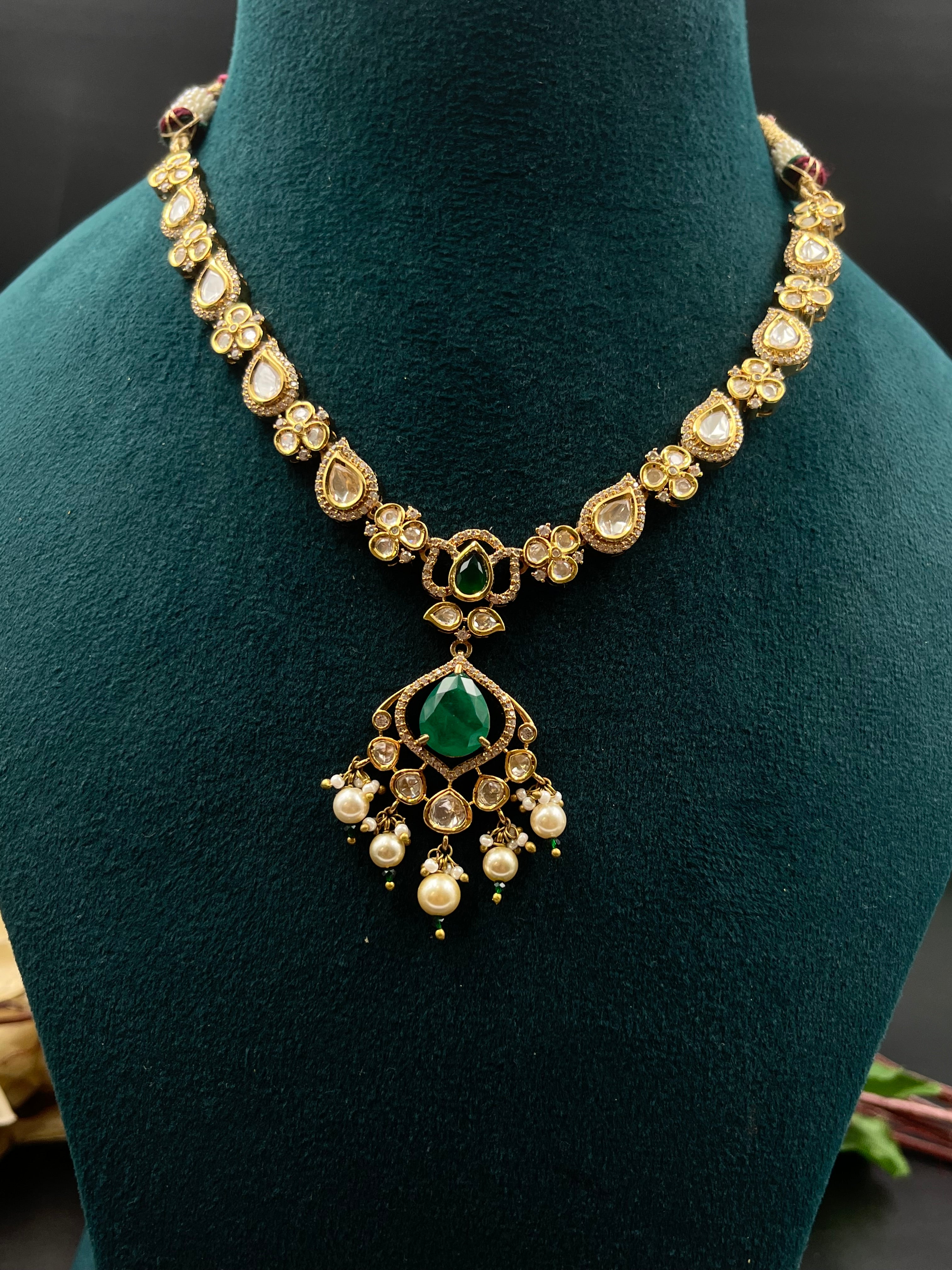 DIPTI NECKLACE