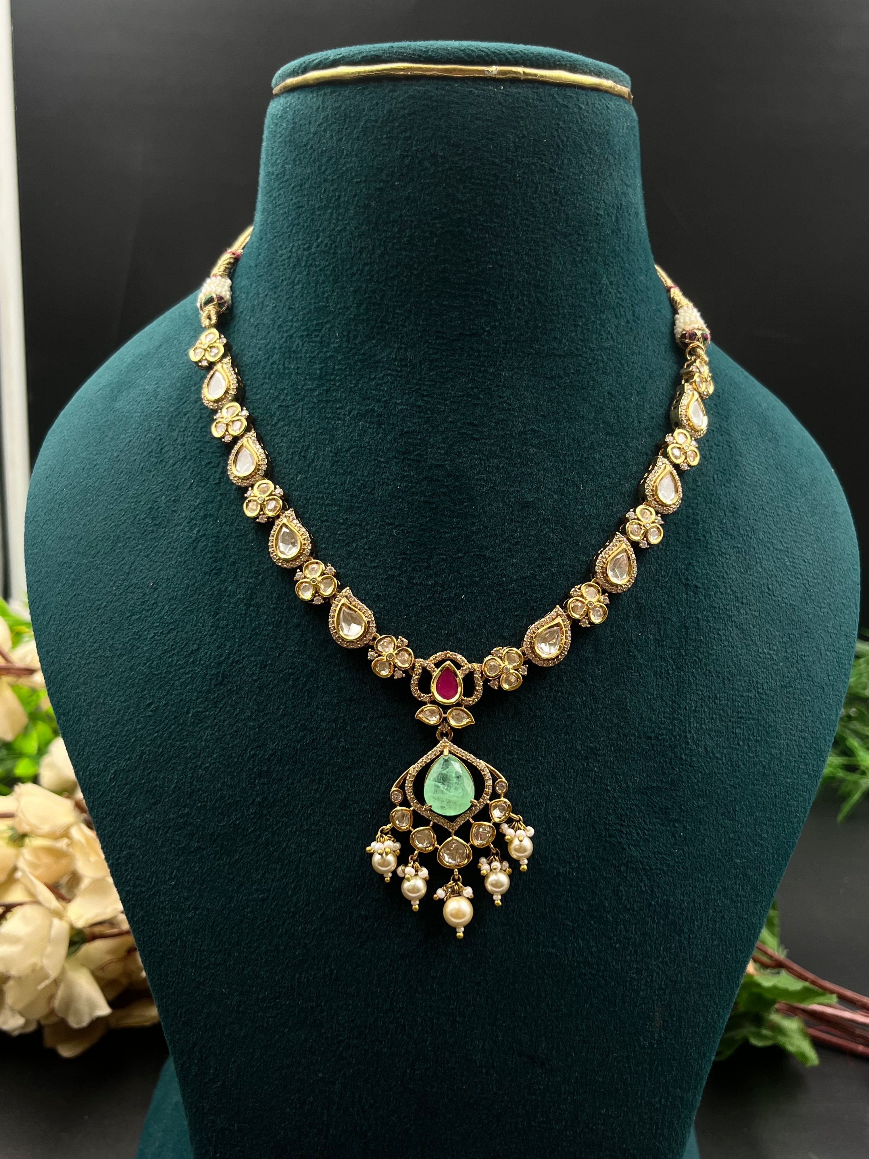 DIPTI NECKLACE