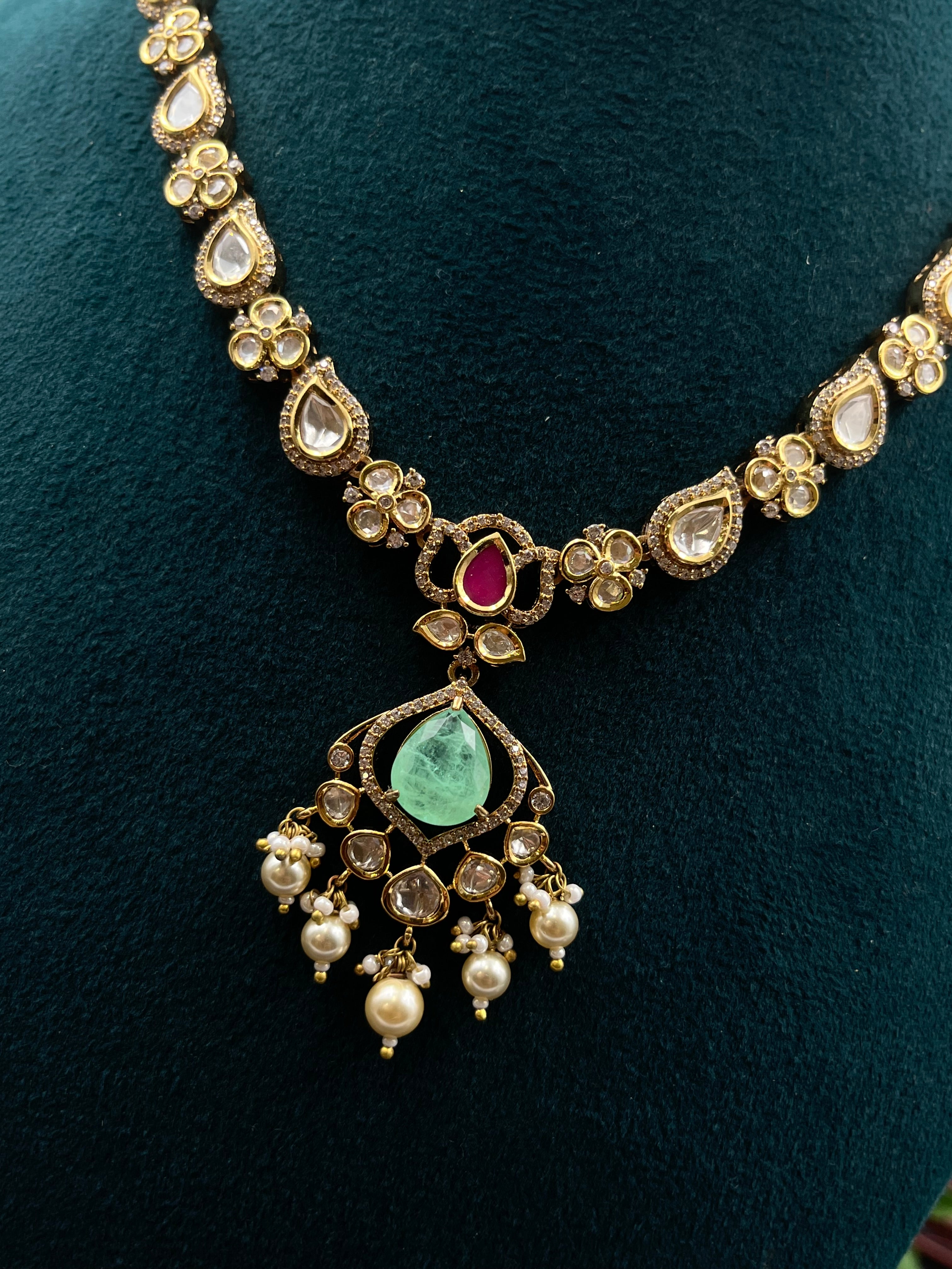 DIPTI NECKLACE