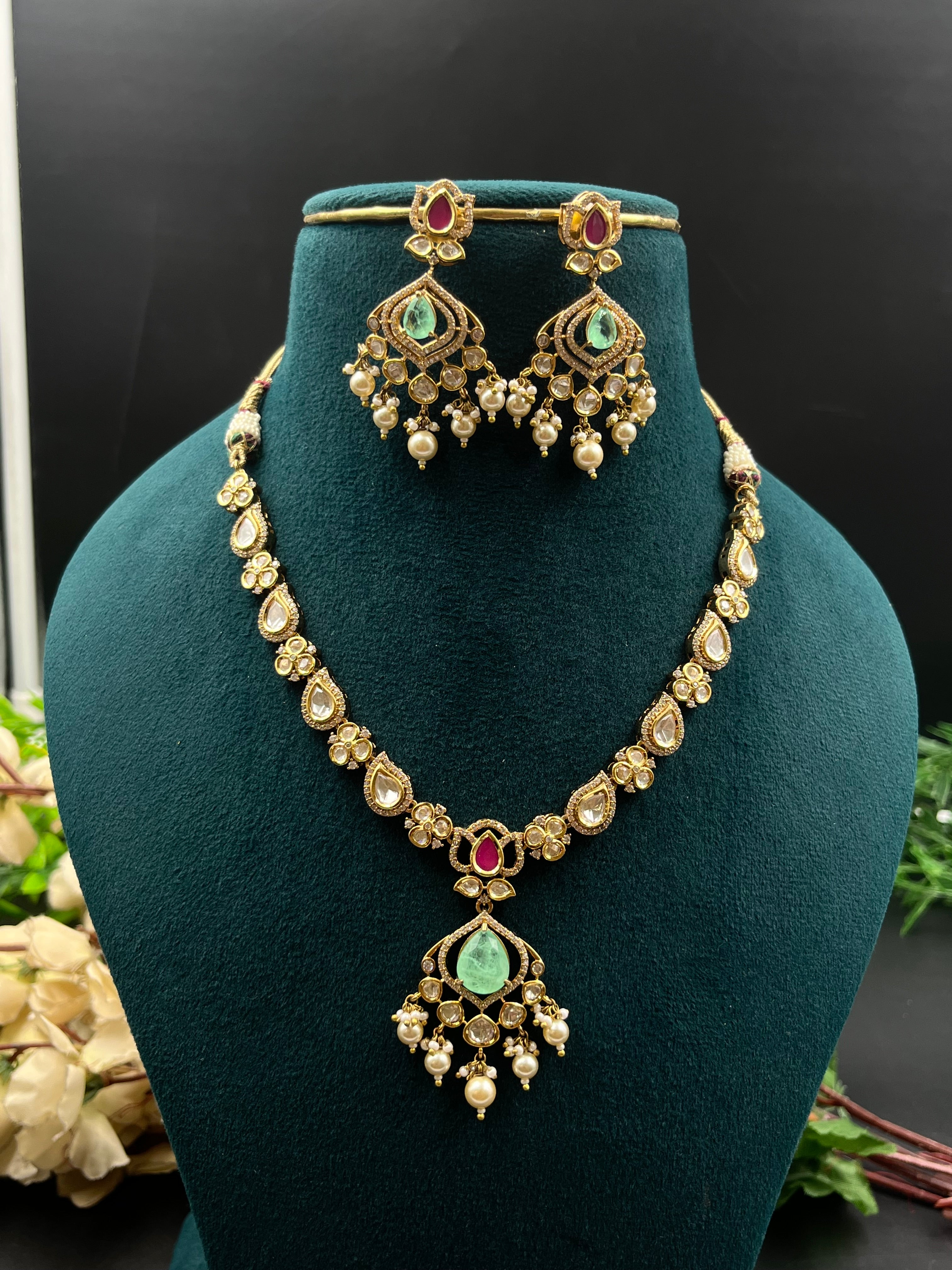 DIPTI NECKLACE