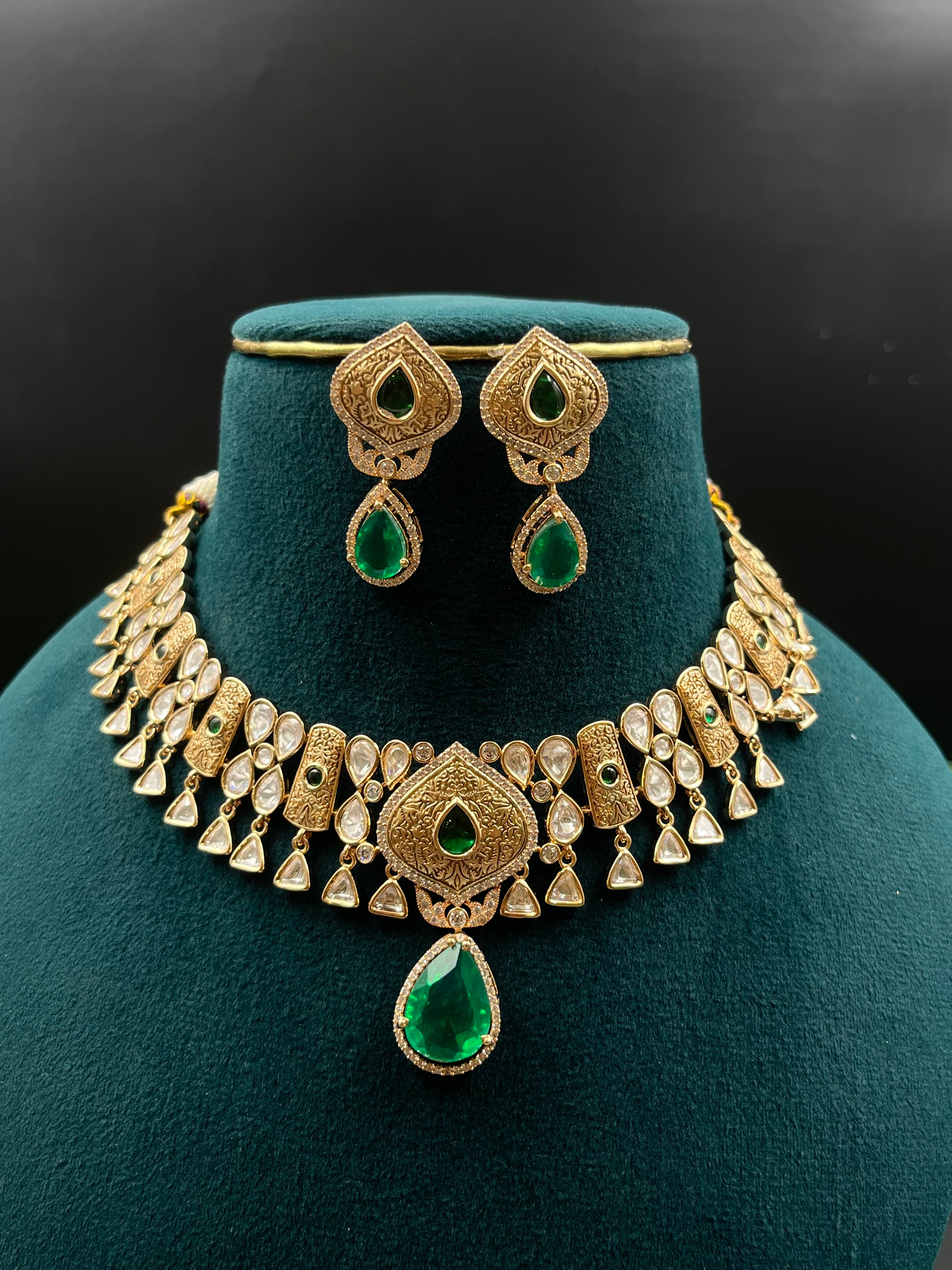 SIKHA NECKLACE
