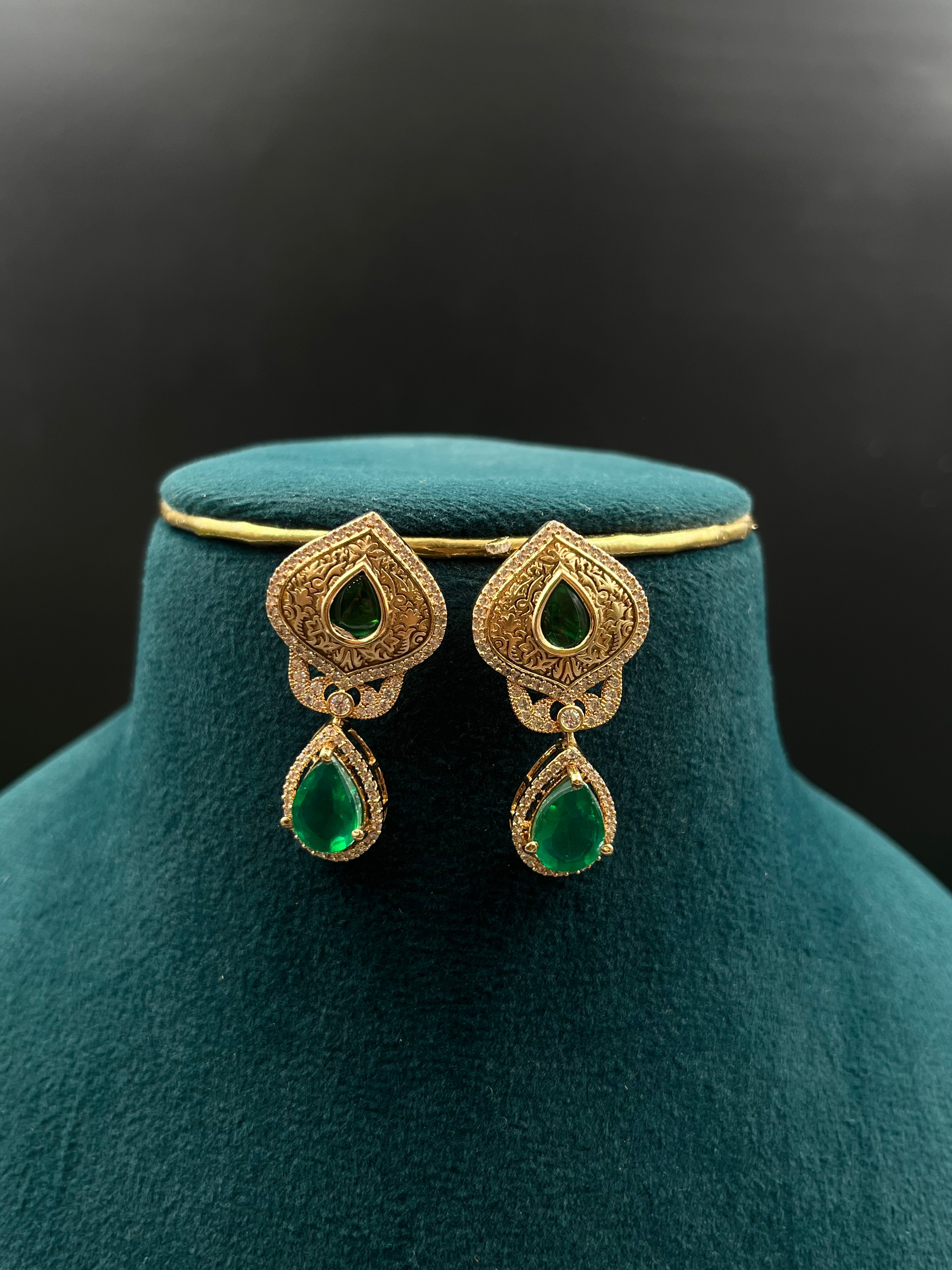 SIKHA NECKLACE