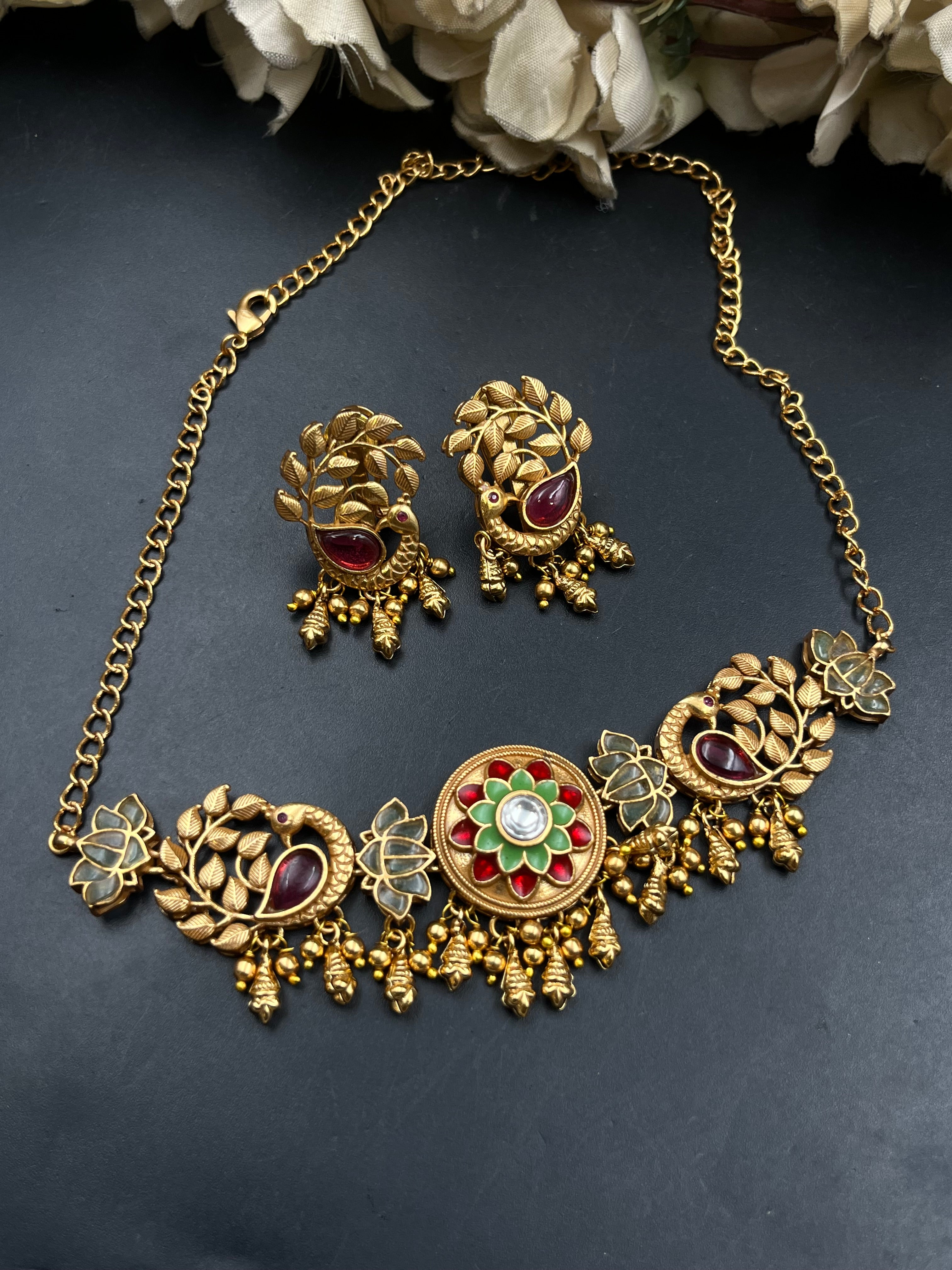 RIDHA NECKLACE