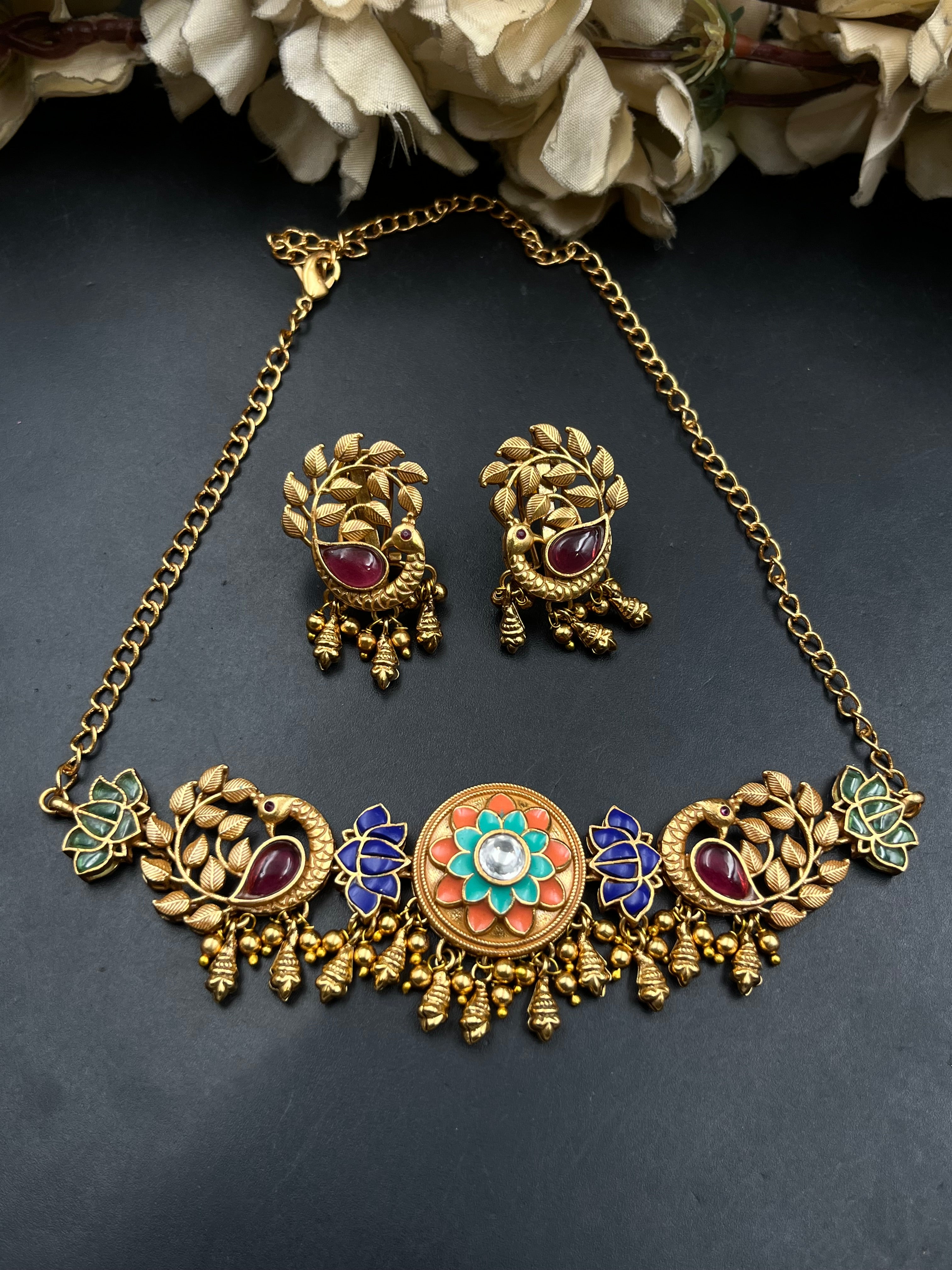 RIDHA NECKLACE