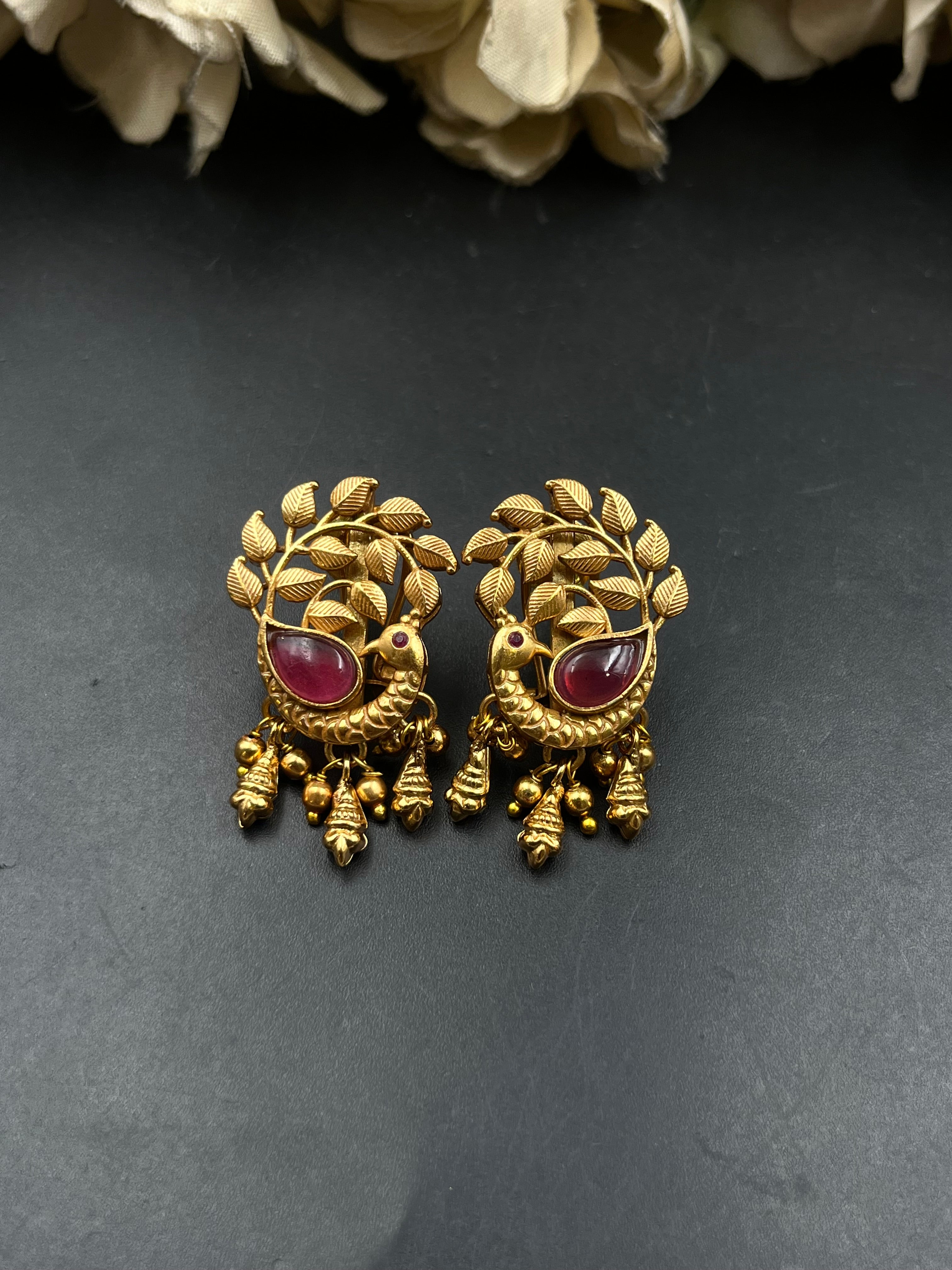 RIDHA NECKLACE