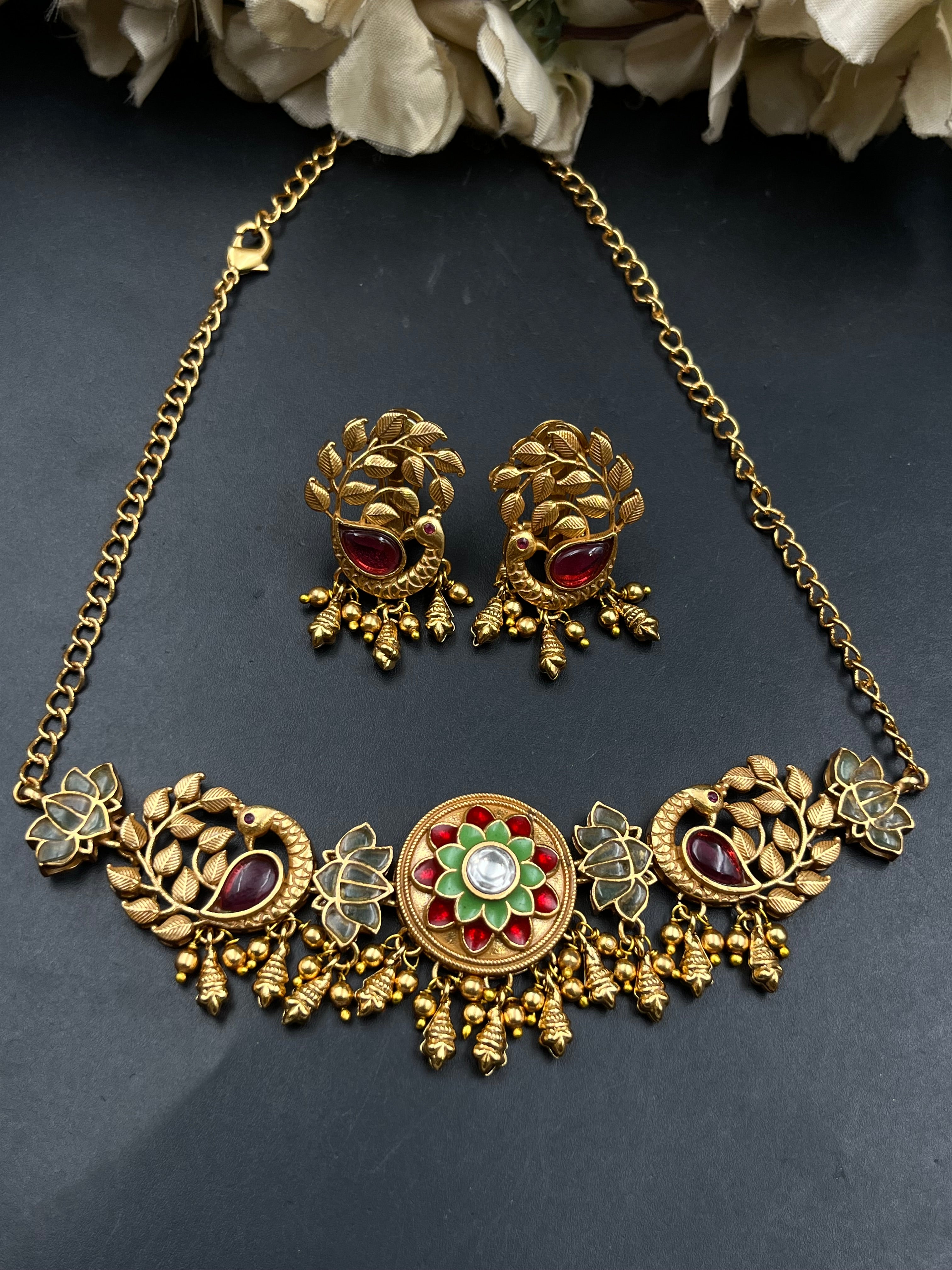 RIDHA NECKLACE