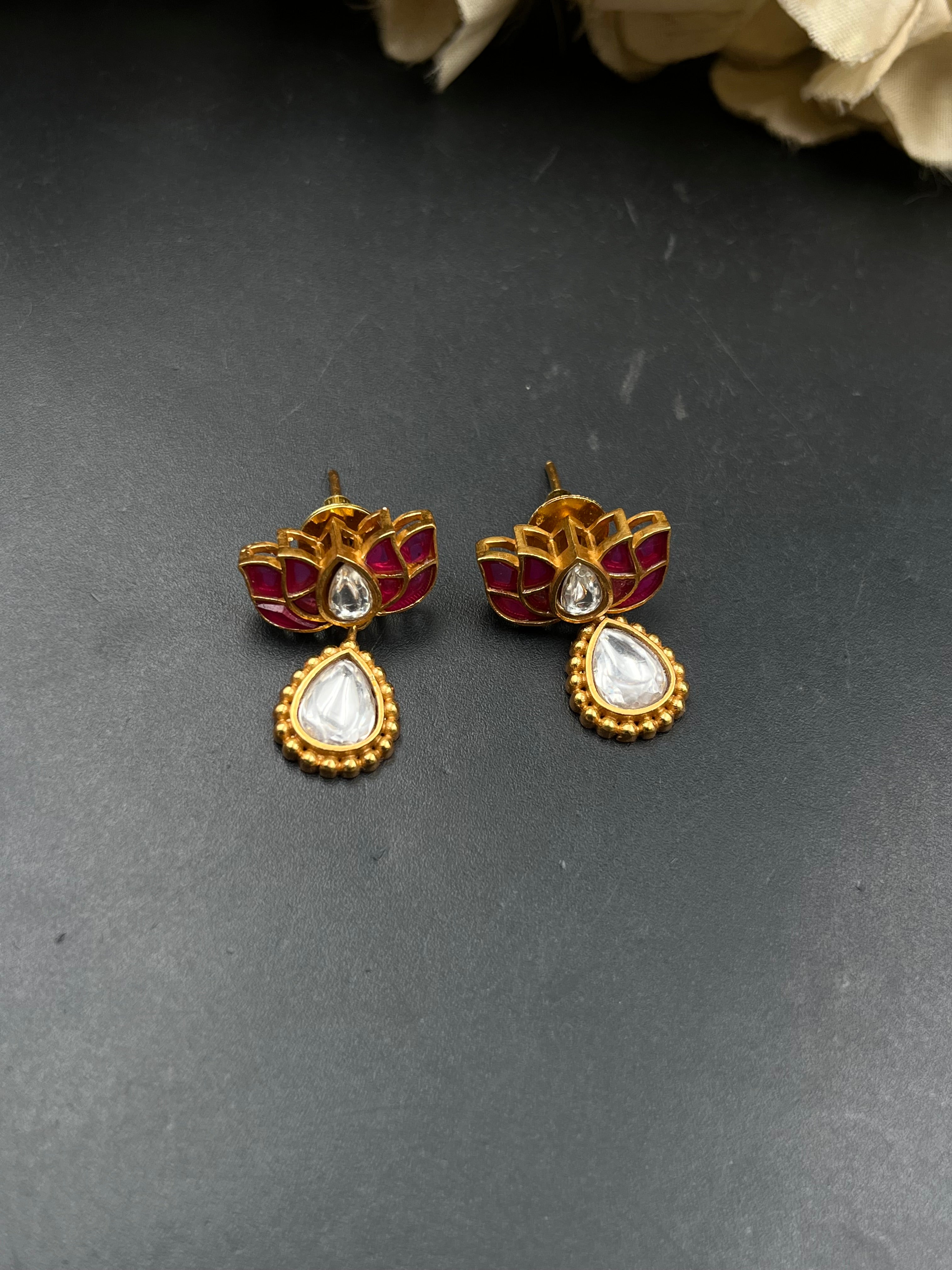ANKSHU NJECKLACE