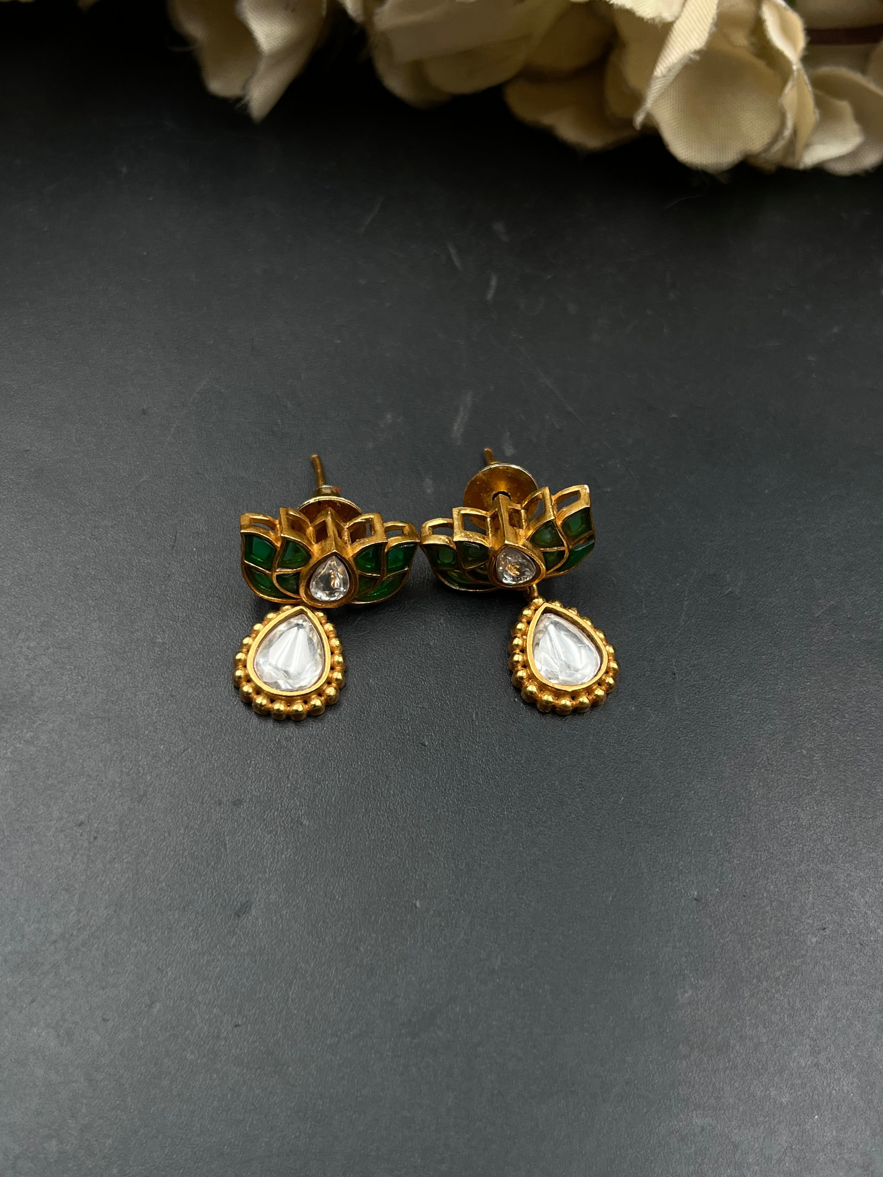 ANKSHU NJECKLACE