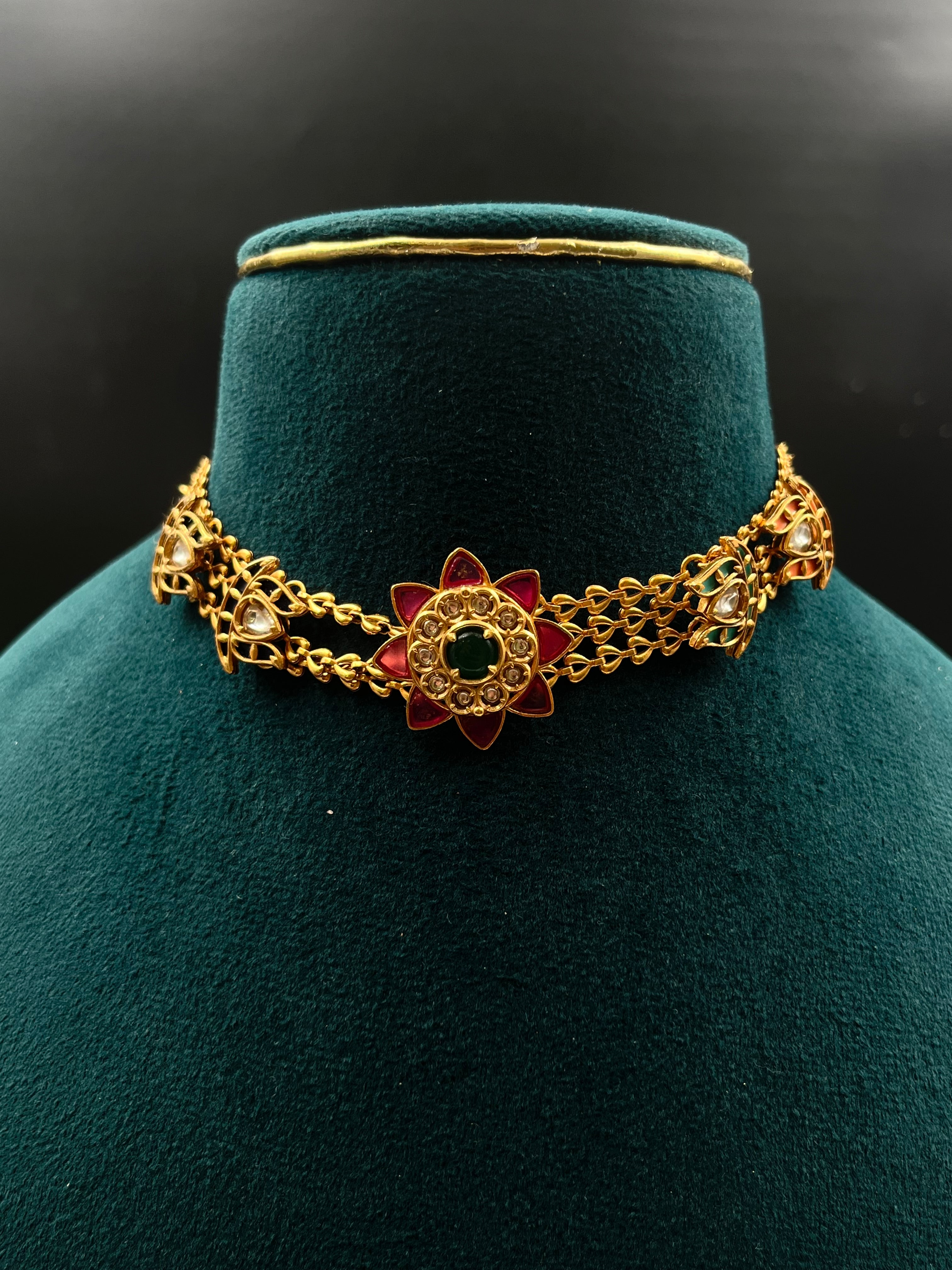 TRUNA NECKLACE