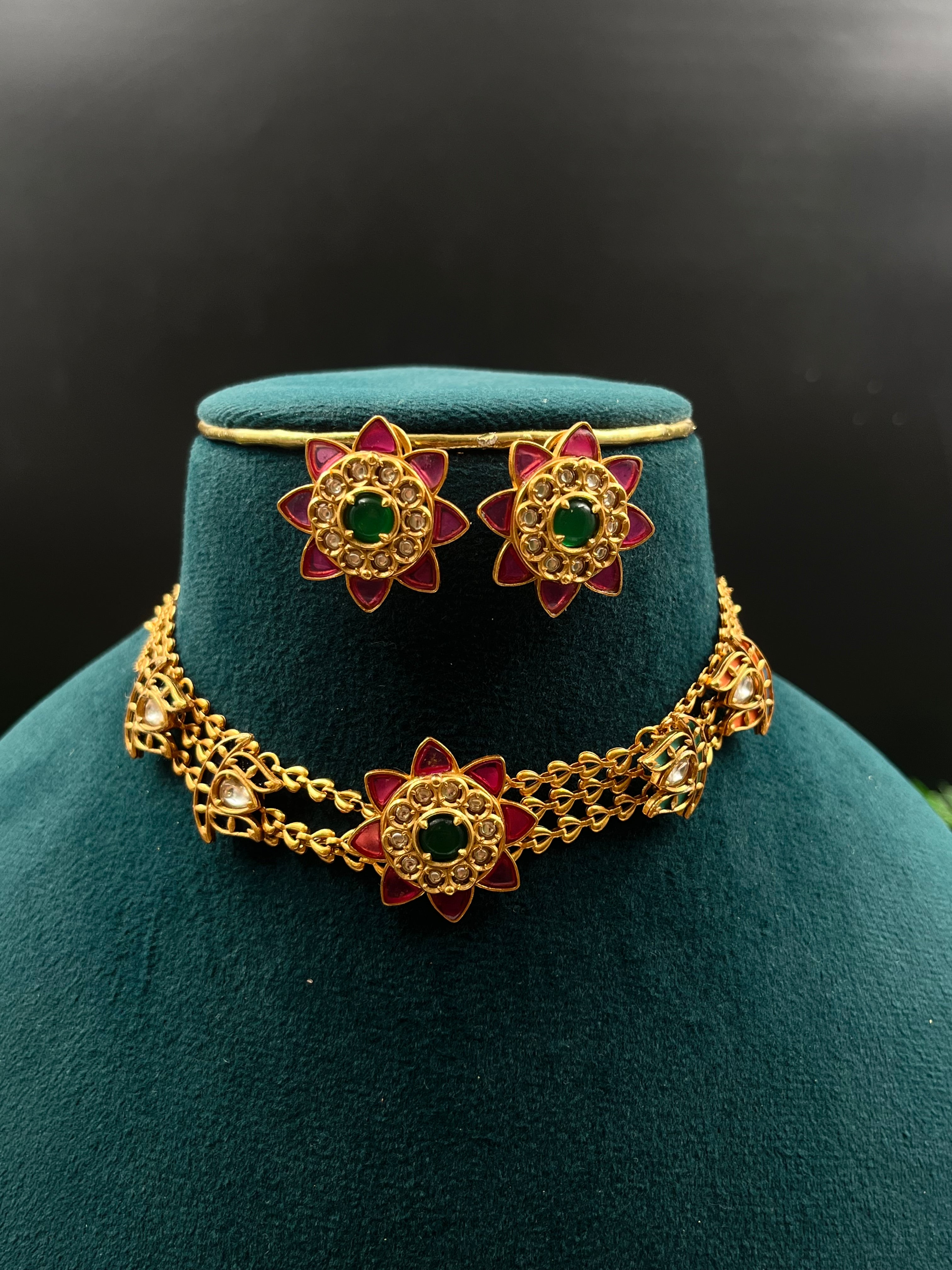 TRUNA NECKLACE