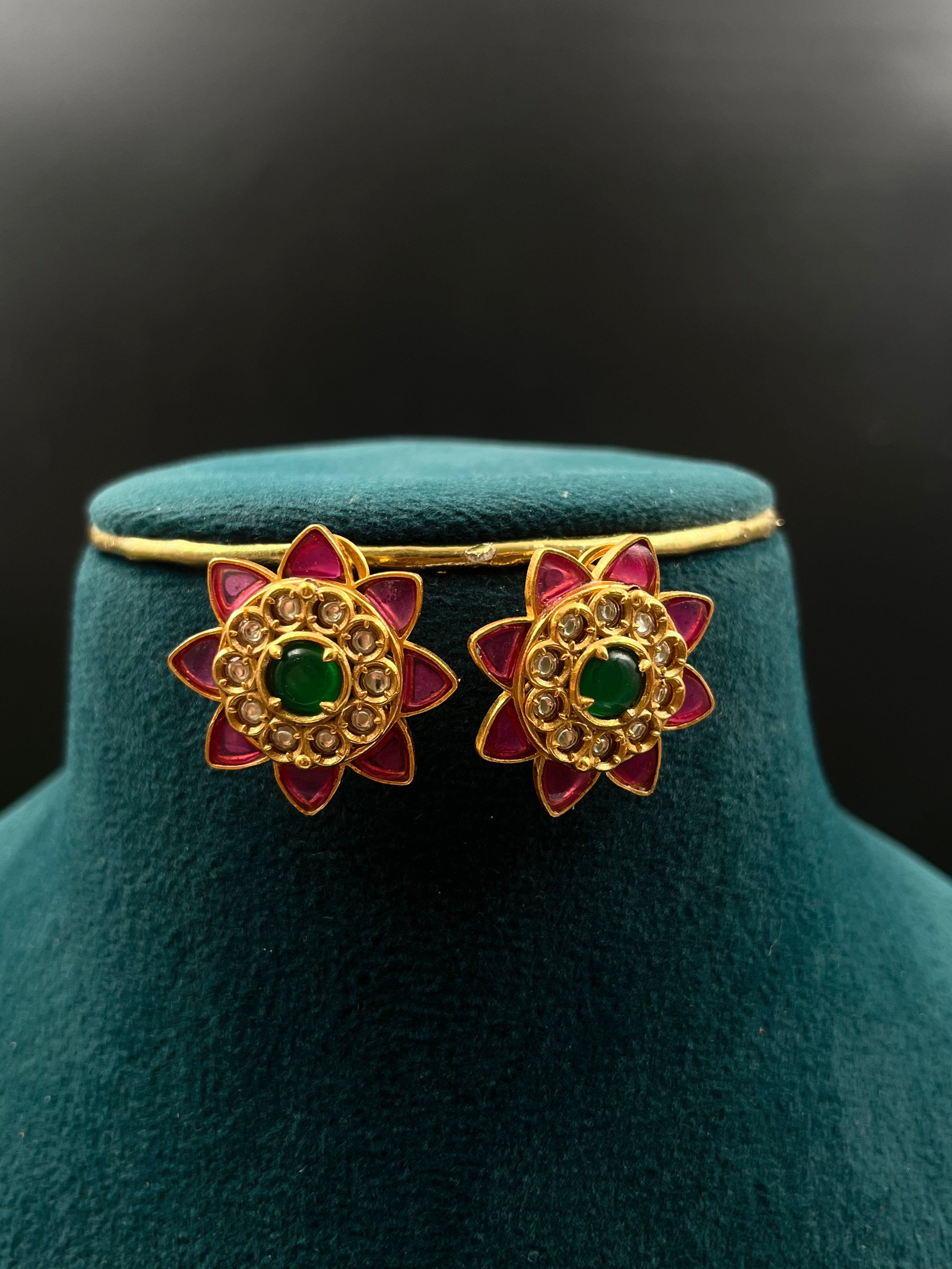 TRUNA NECKLACE