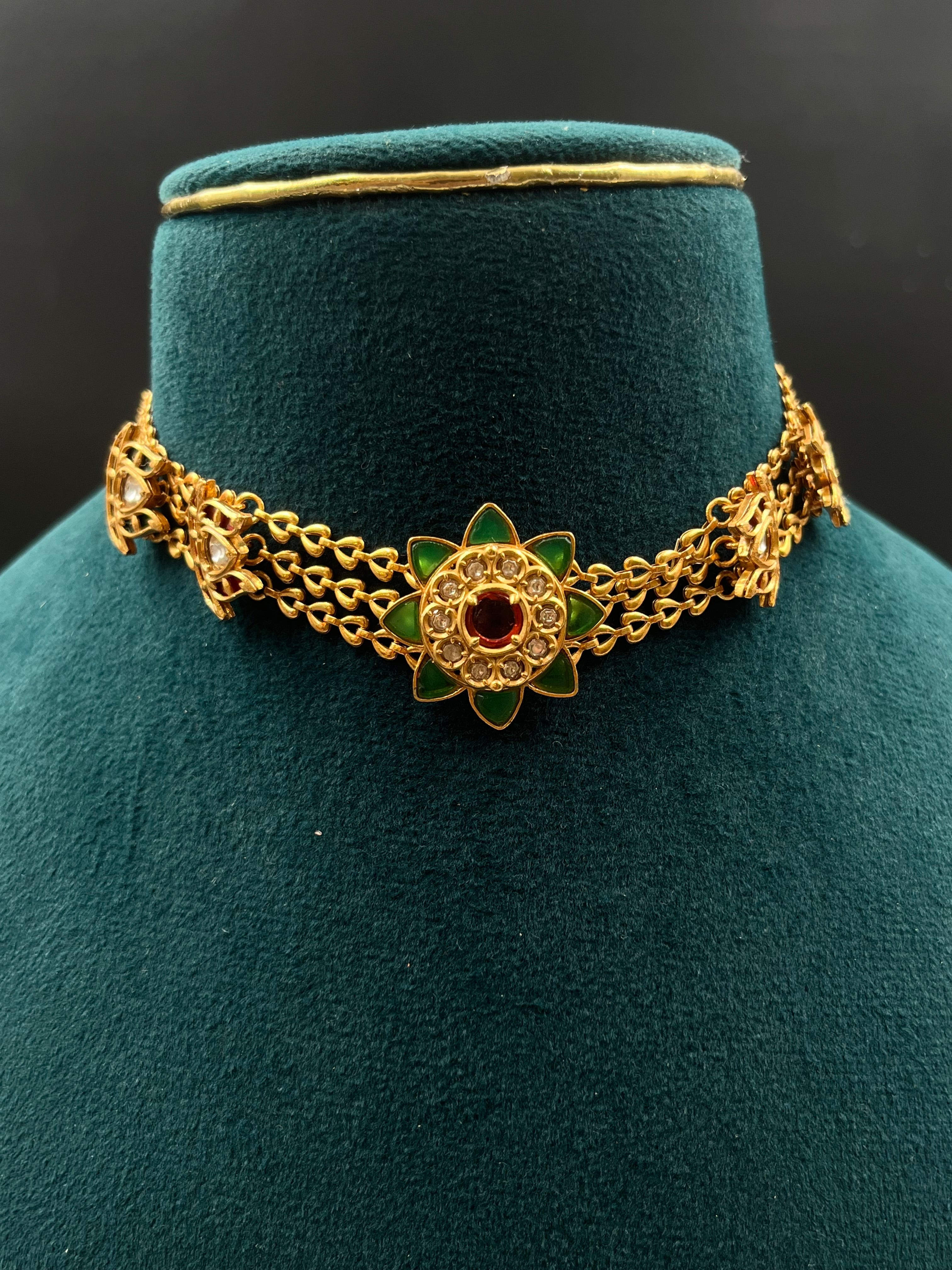 TRUNA NECKLACE