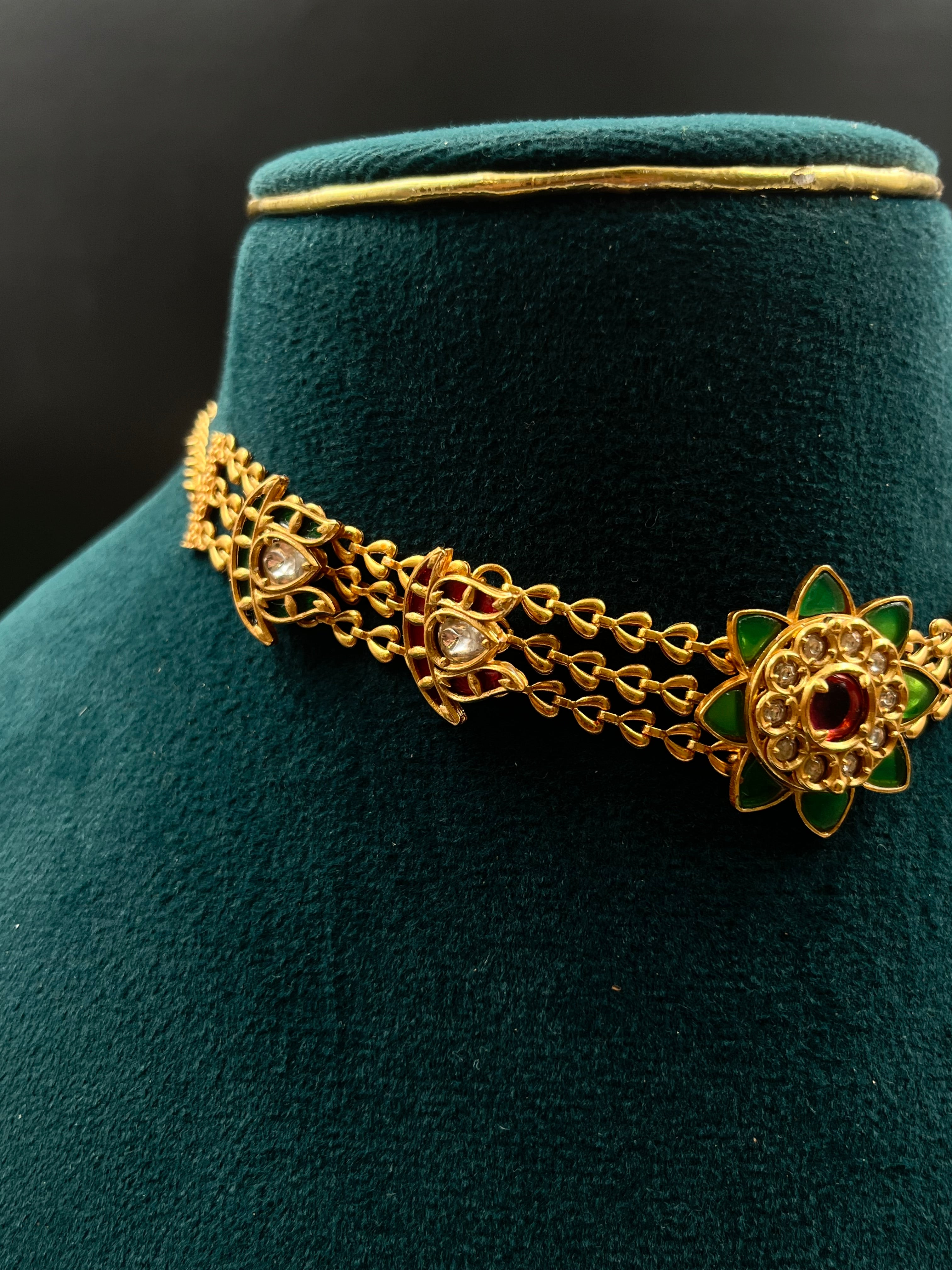 TRUNA NECKLACE