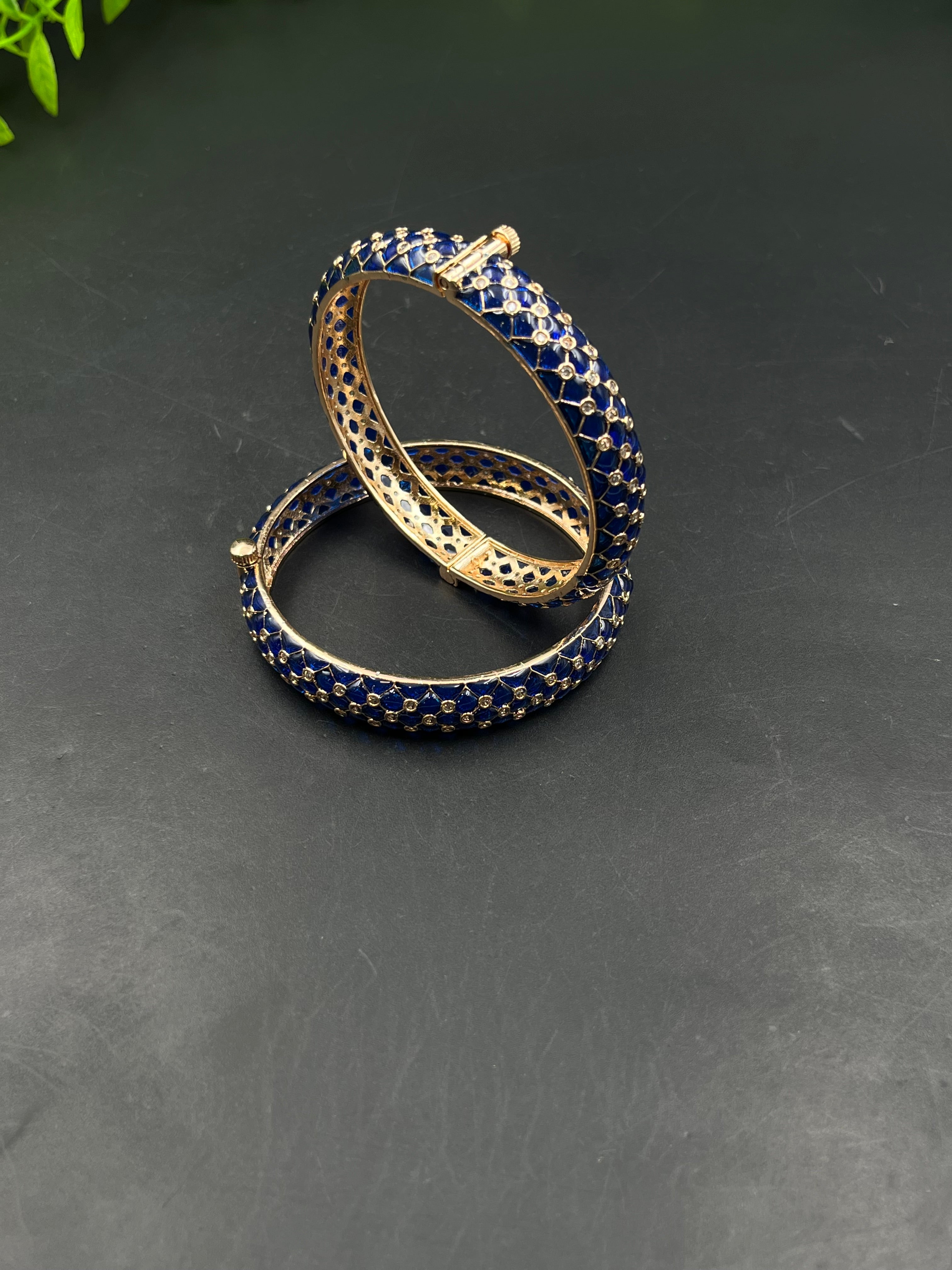 GAYU  BANGLE