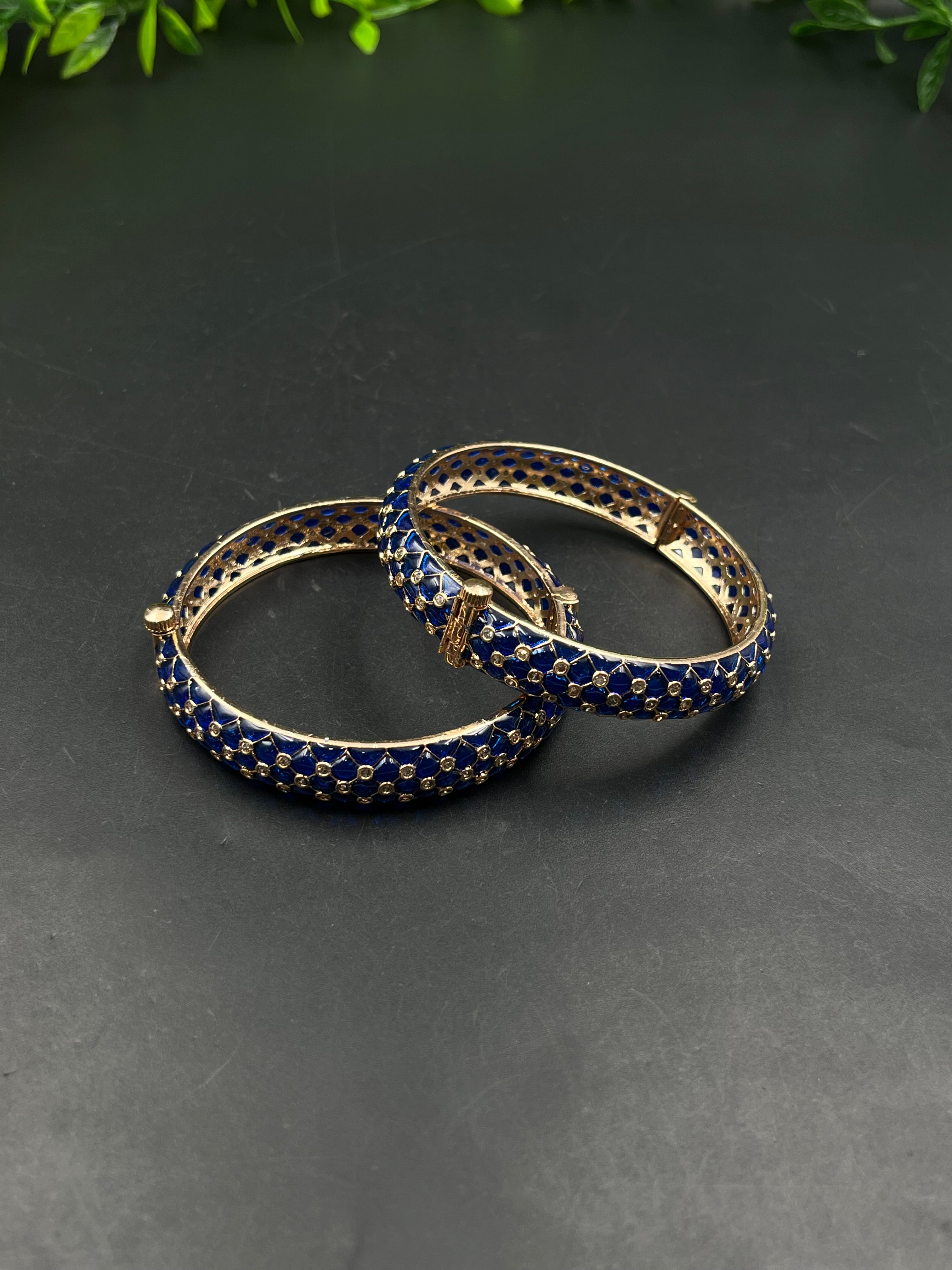 GAYU  BANGLE