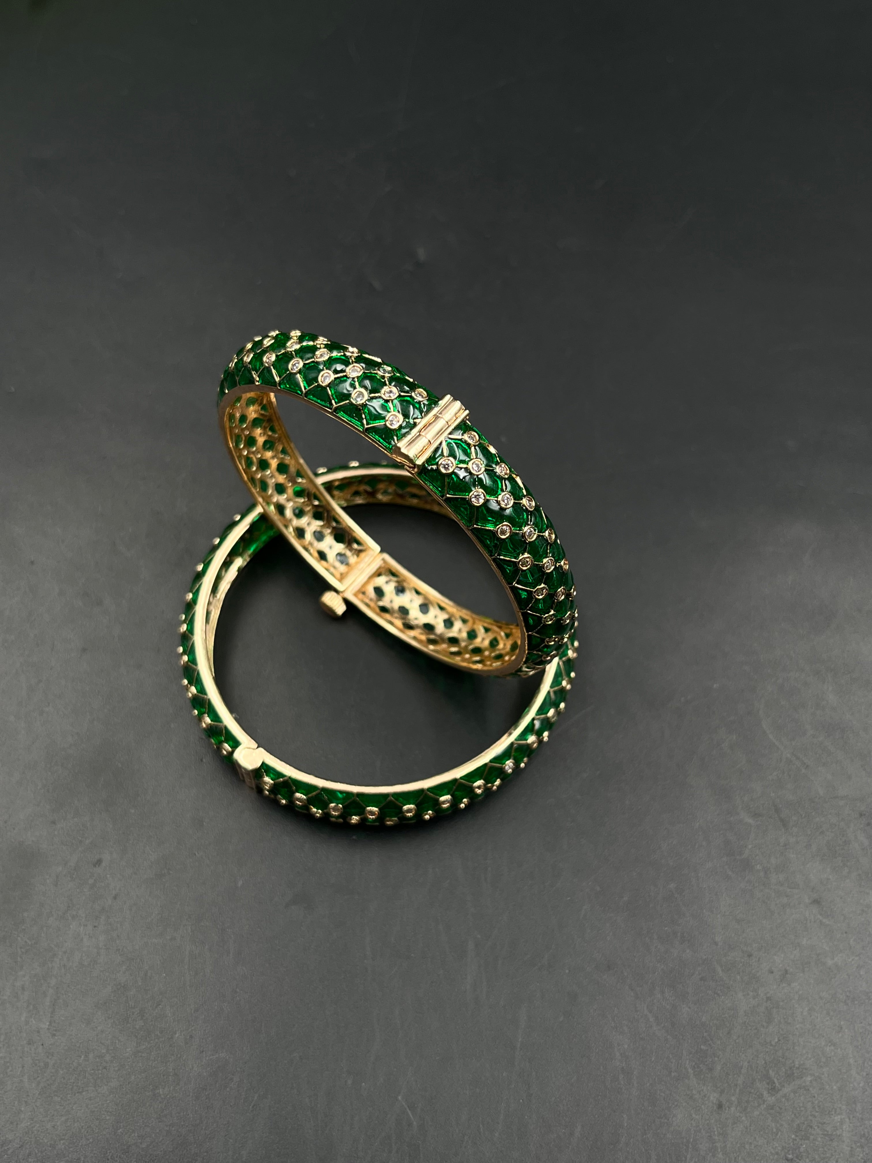 GAYU  BANGLE