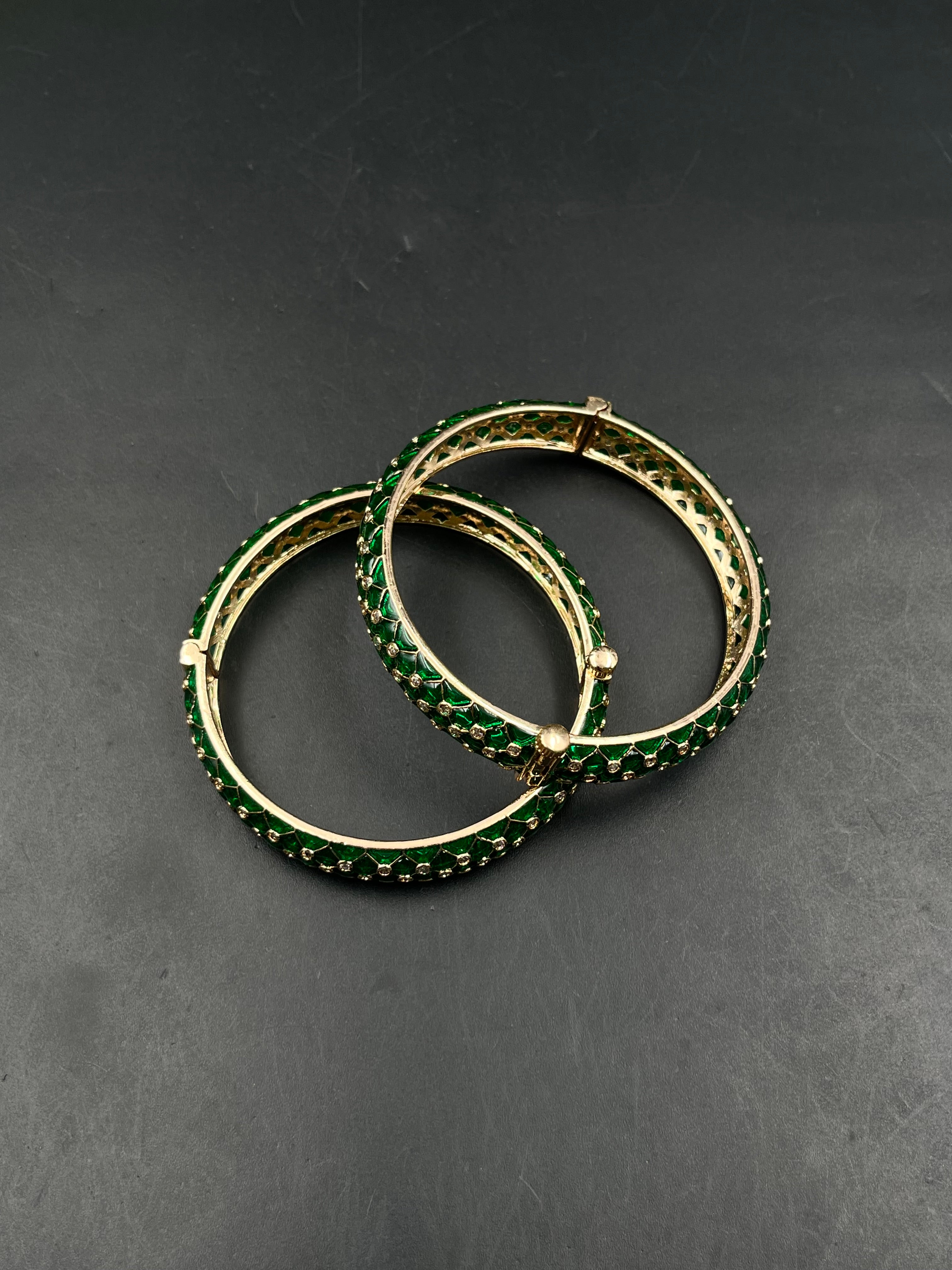 GAYU  BANGLE