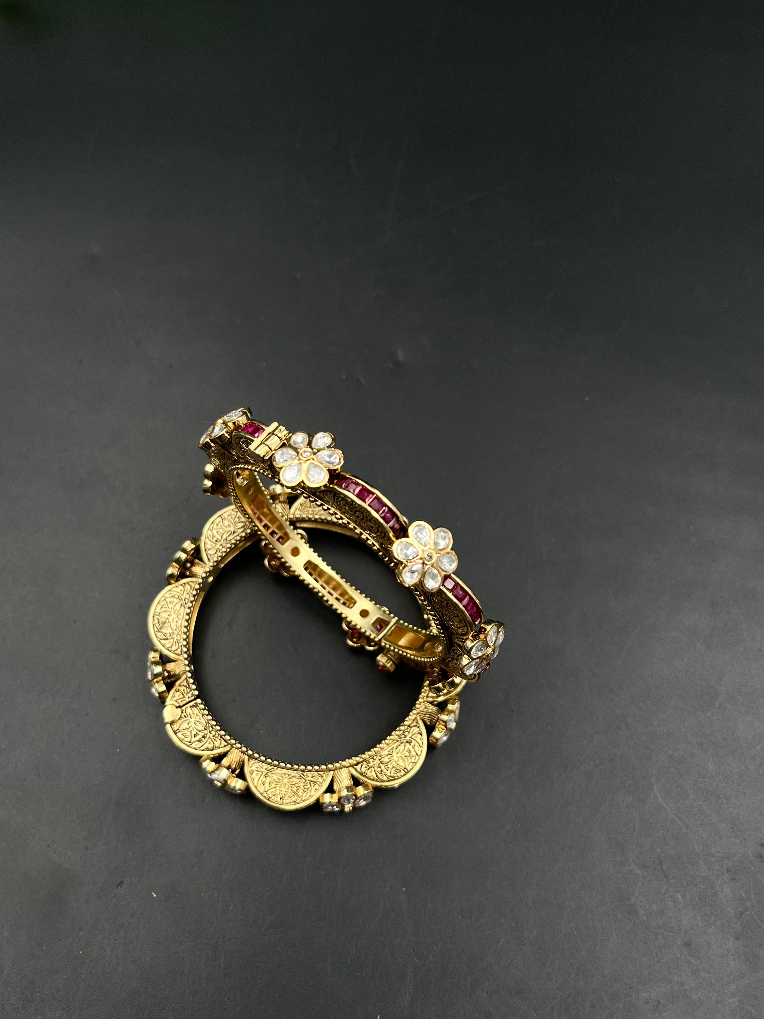 JUHI BANGLE