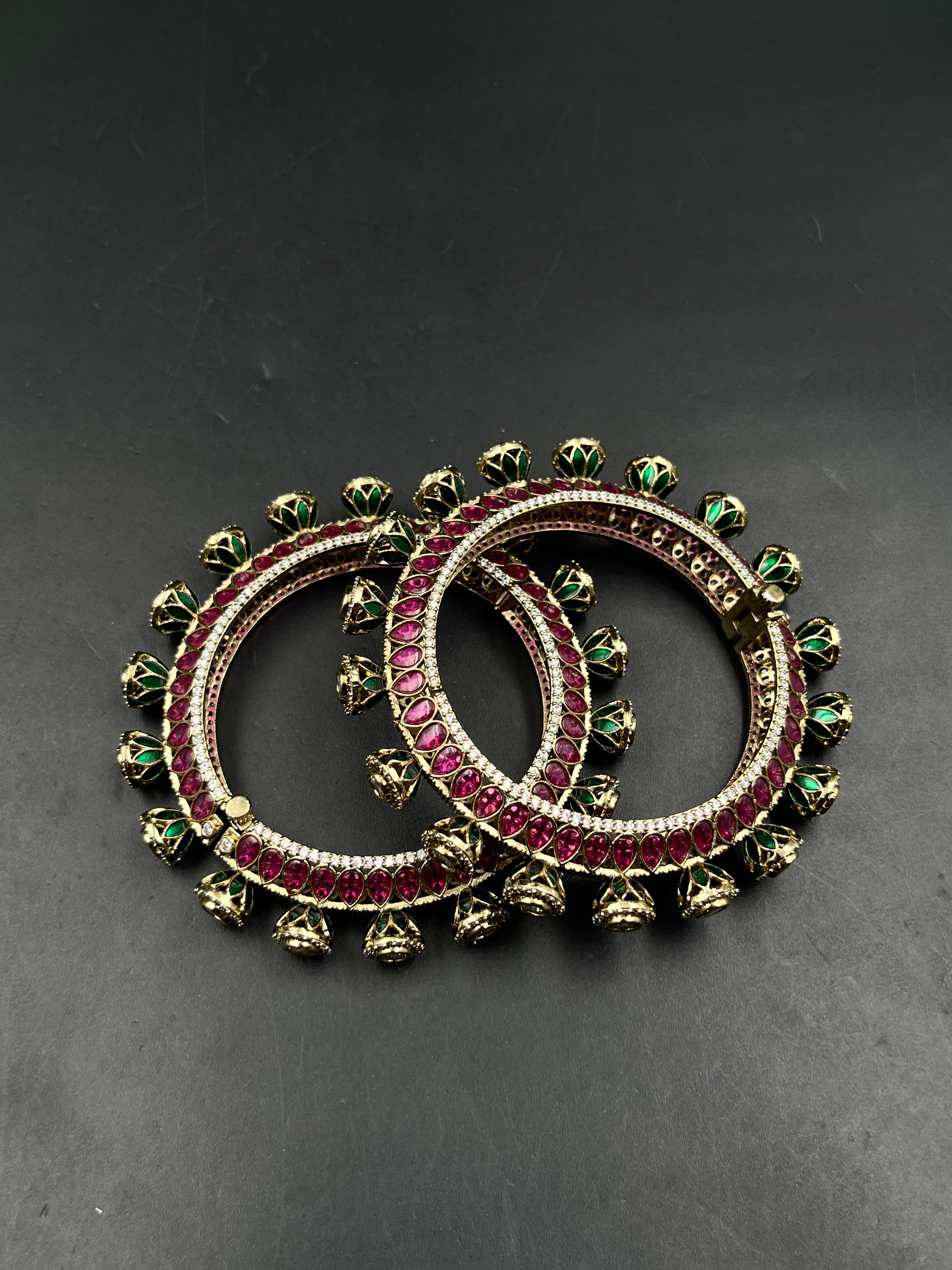 LAVNYA BANGLE