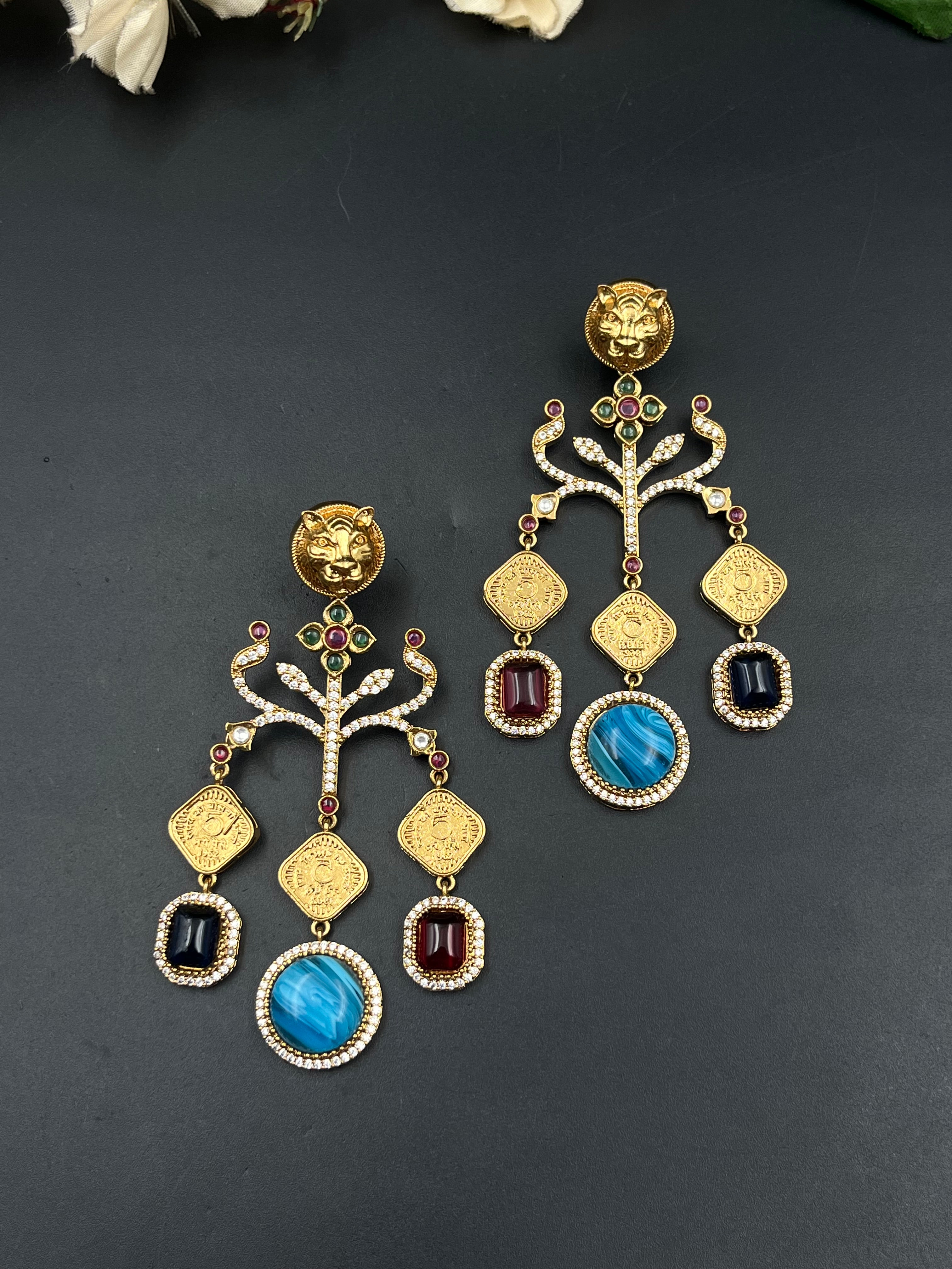 JEENAT EARRING