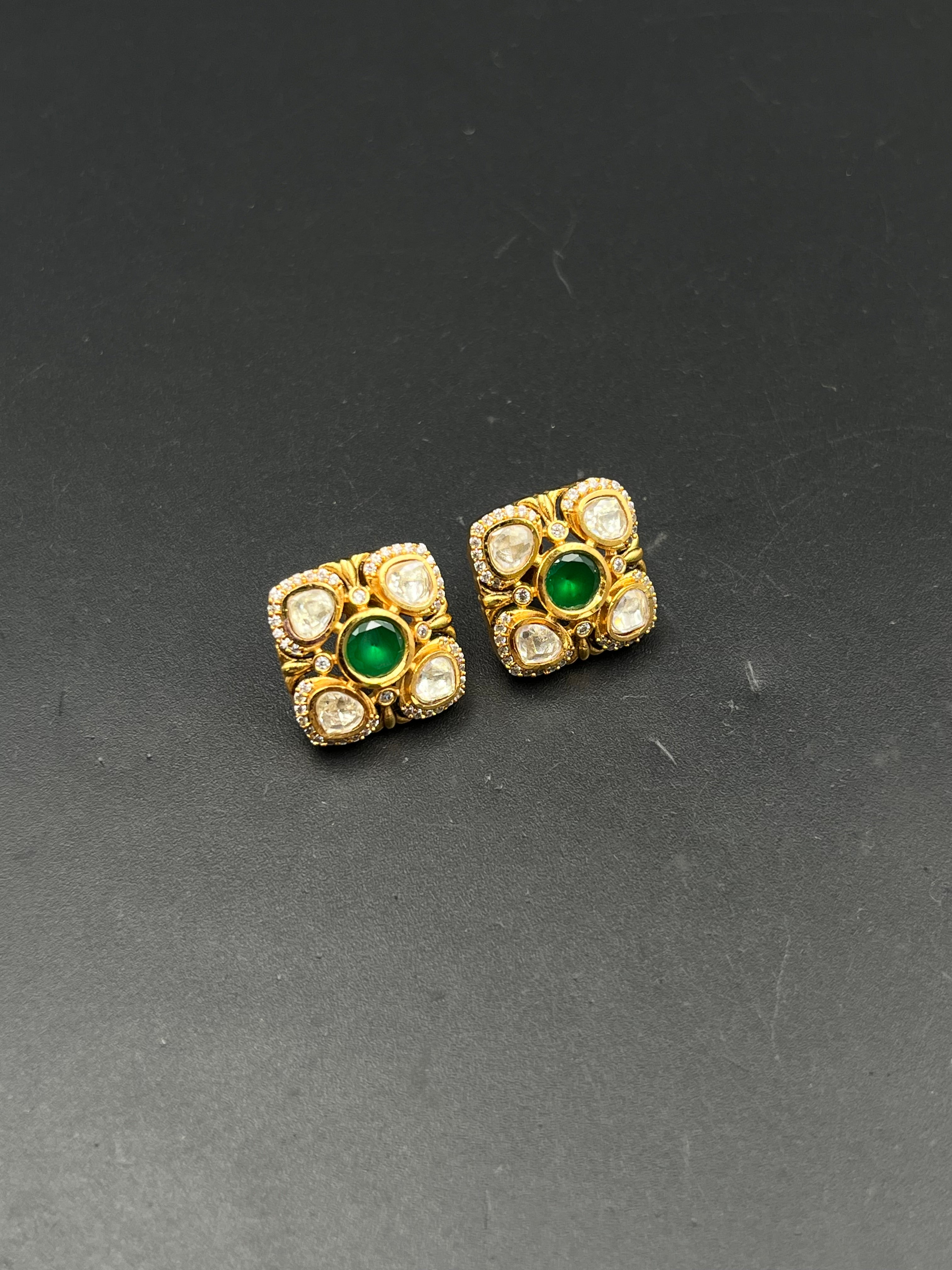 AFRA EARRING